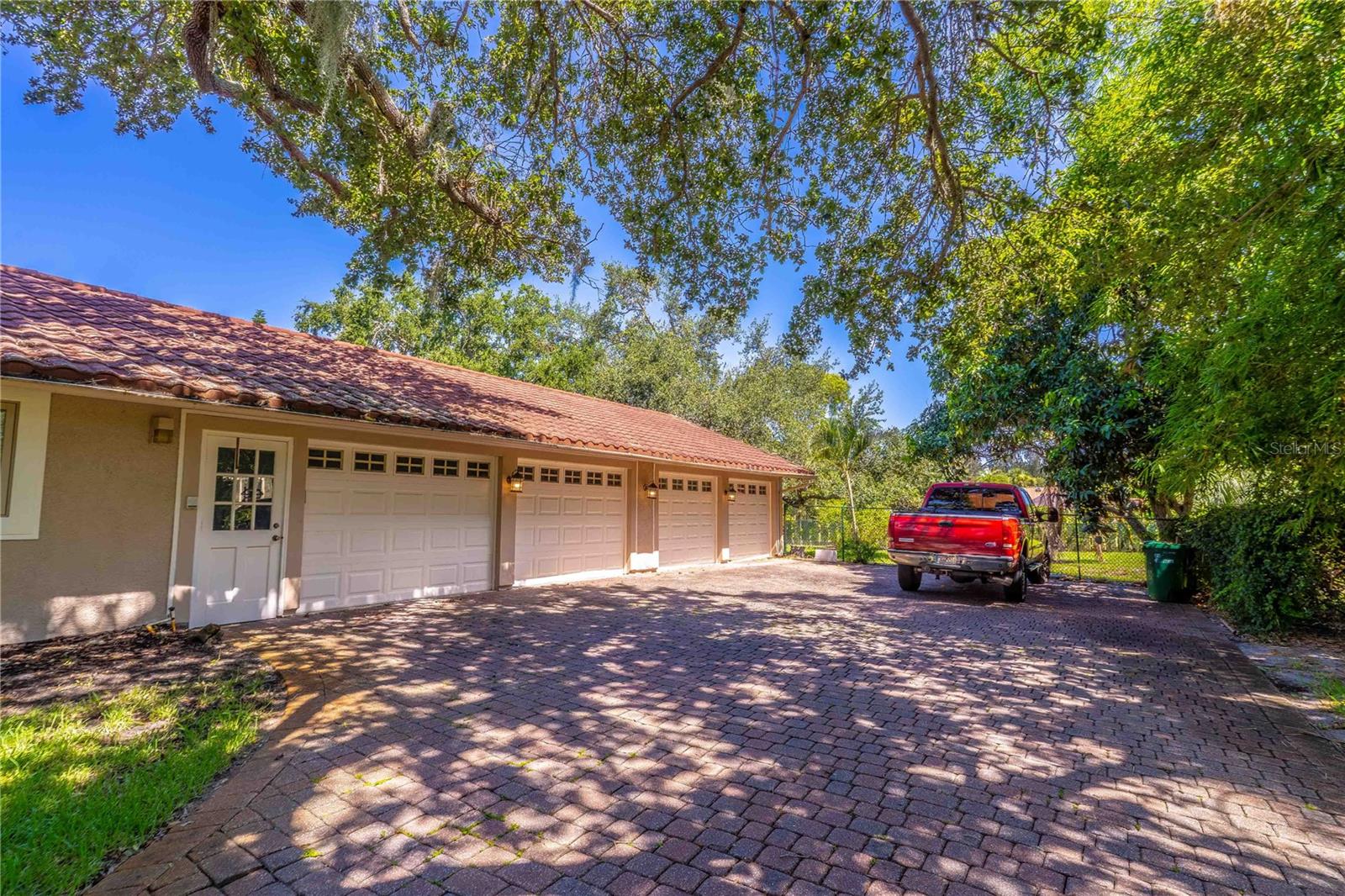 EGRETS COVE - Residential
