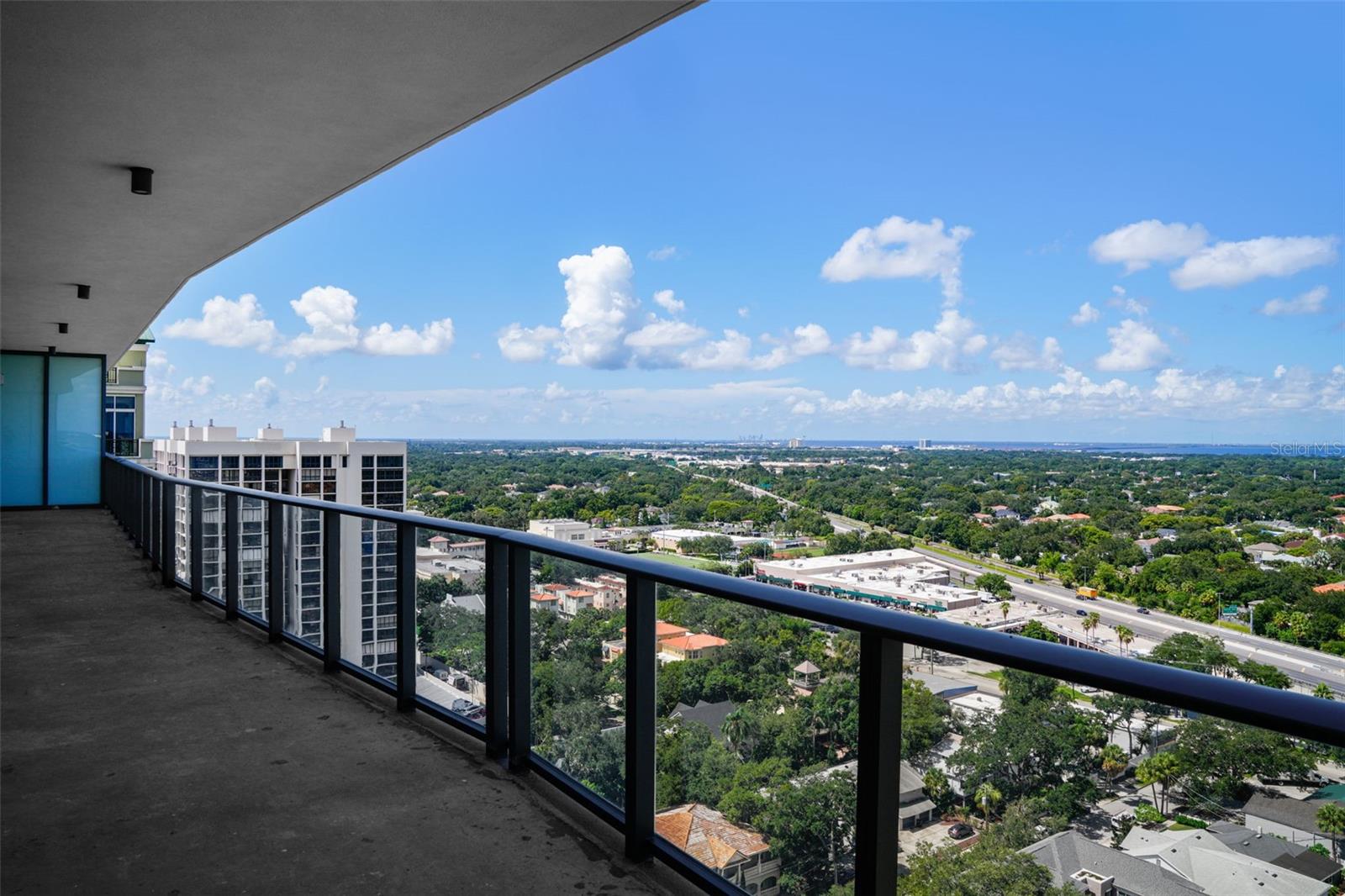 RITZ CARLTON RESIDENCES 2002 - Residential
