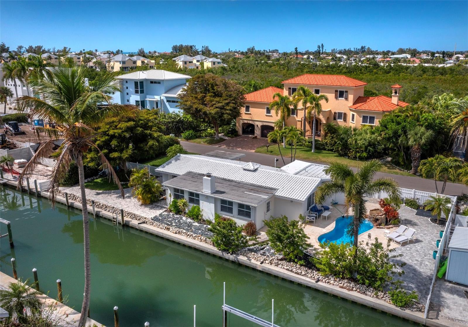 LONGBOAT KEY - Residential