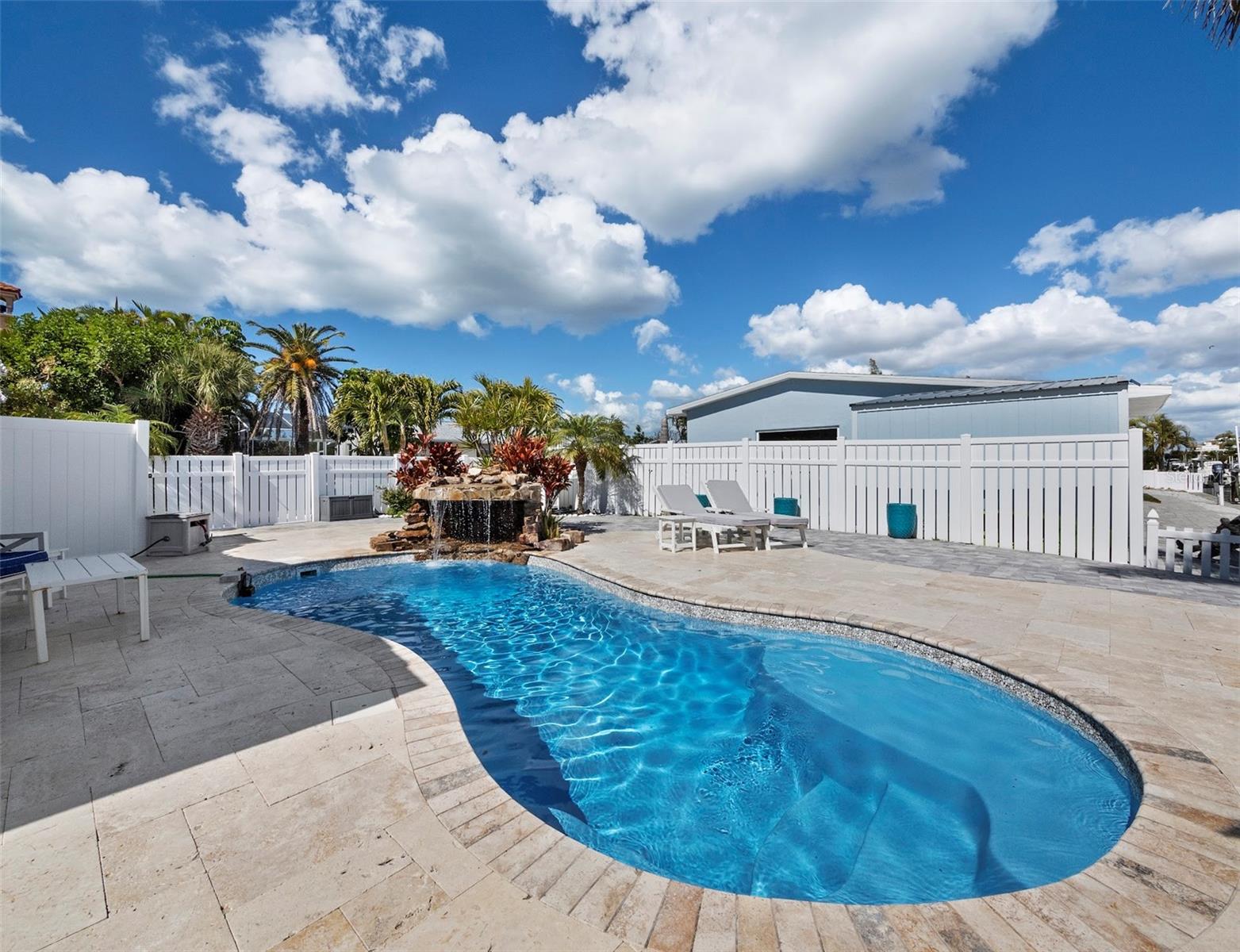 LONGBOAT KEY - Residential