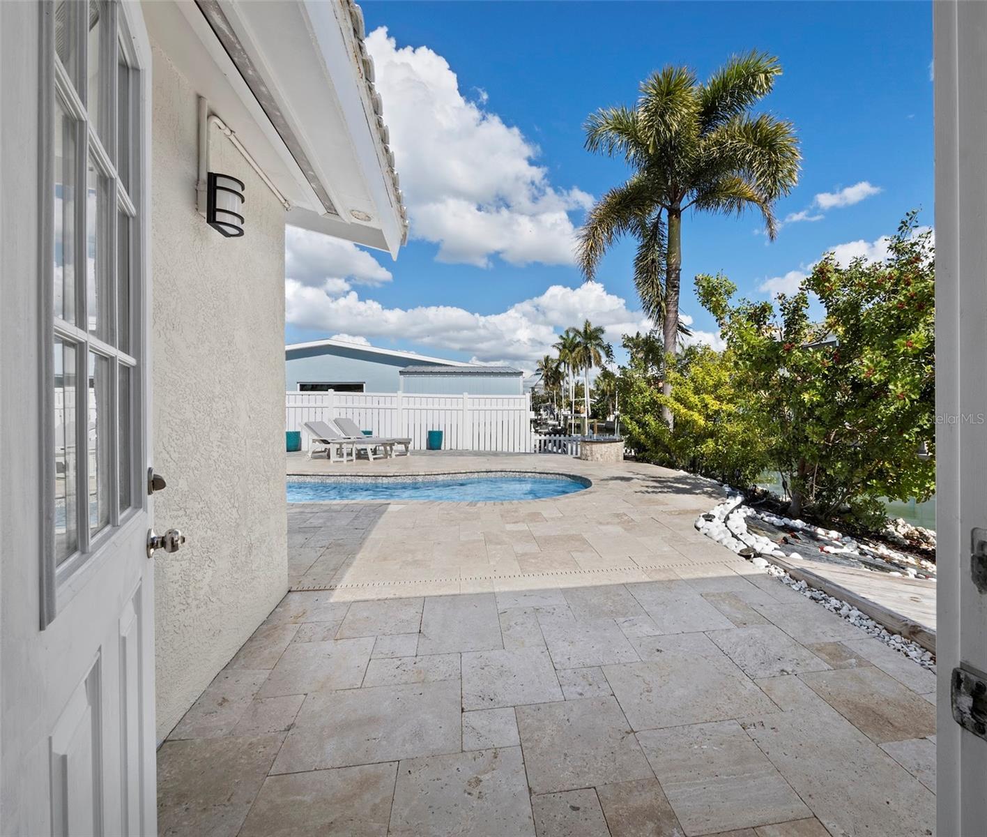 LONGBOAT KEY - Residential