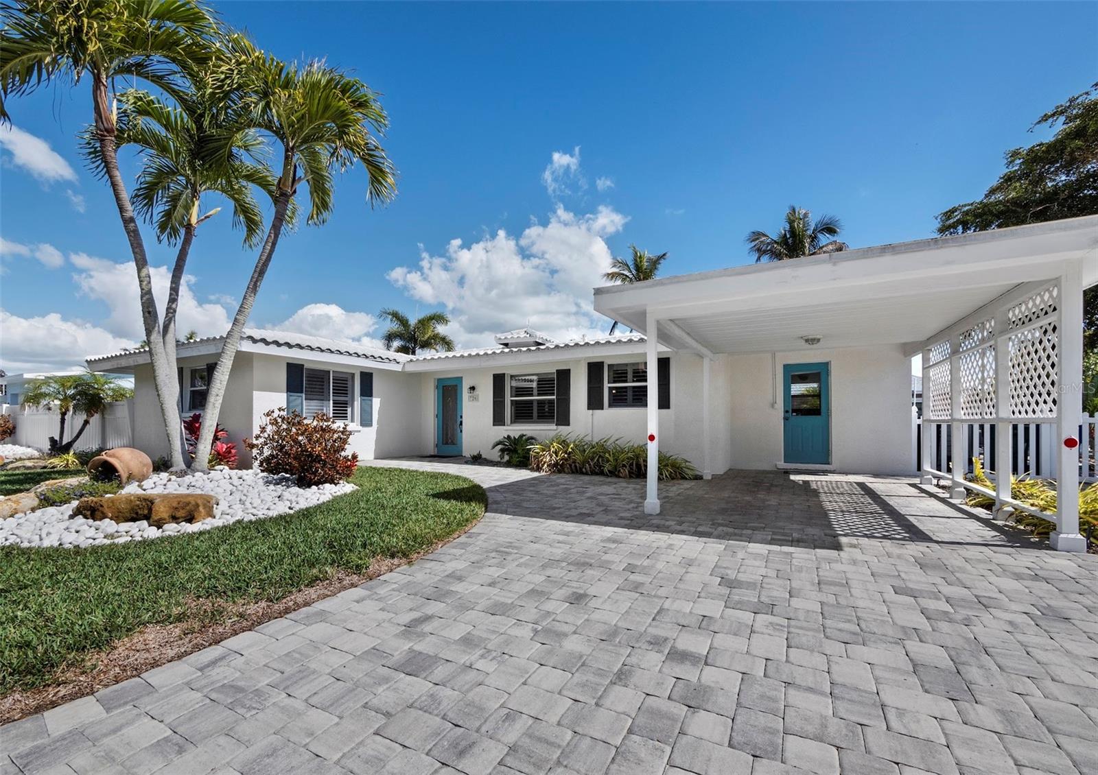 LONGBOAT KEY - Residential