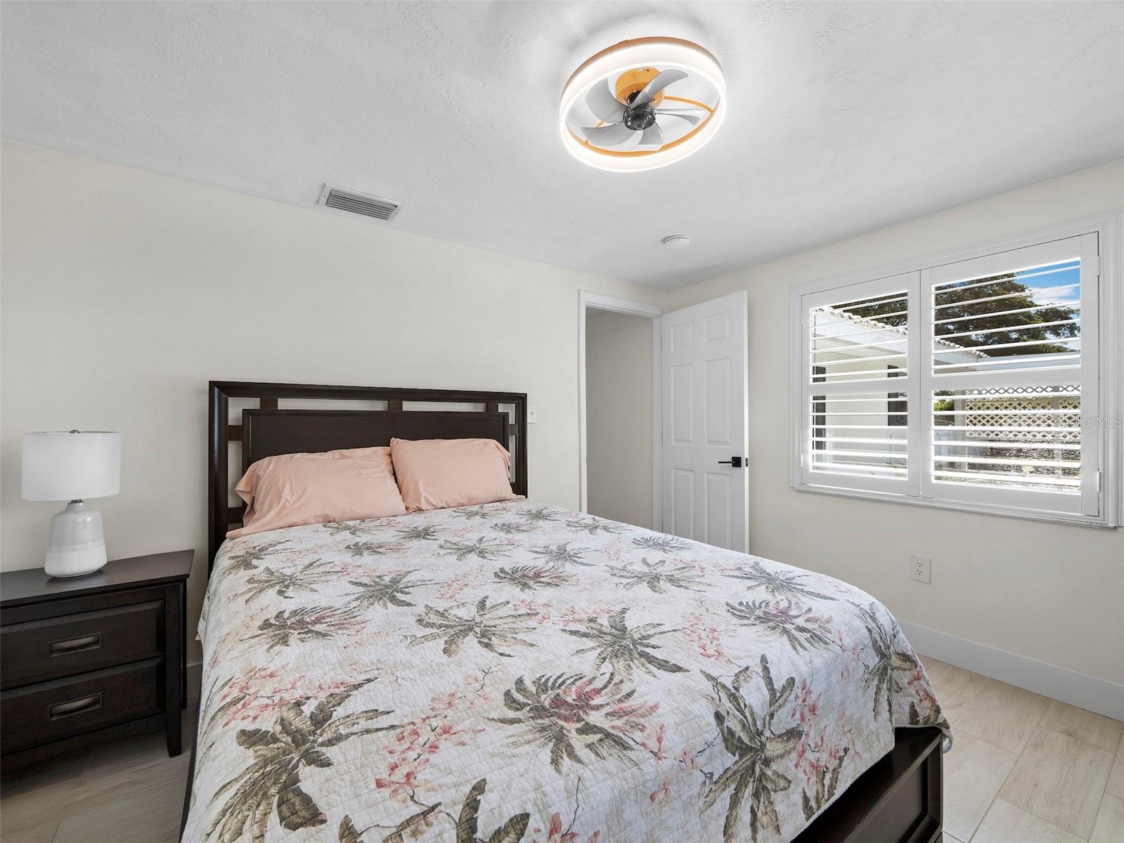 LONGBOAT KEY - Residential