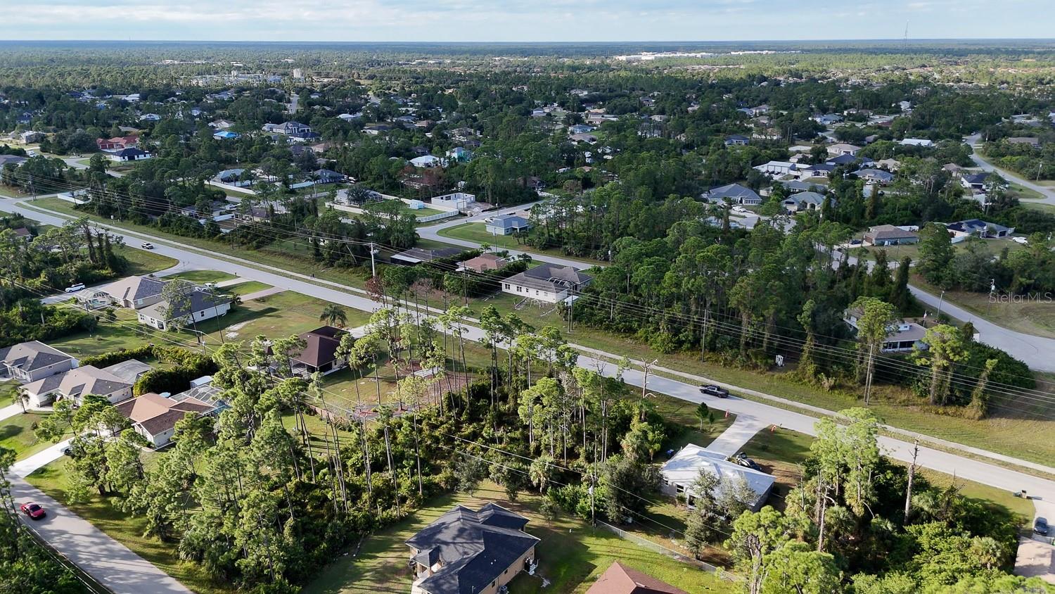 PORT CHARLOTTE SUB 33 - Land