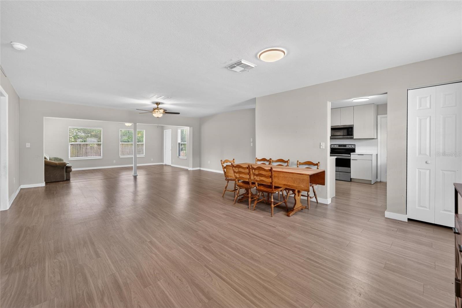 SPRING HILL - Residential