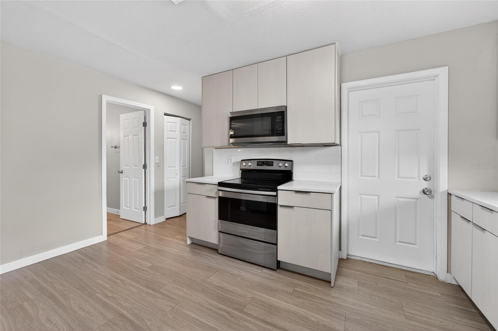 SPRING HILL - Residential
