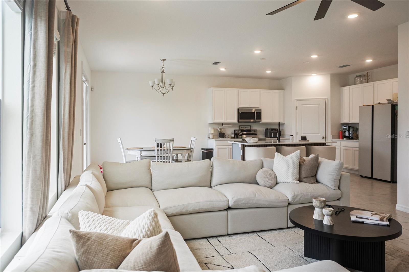HAMPTON OAKS - Residential