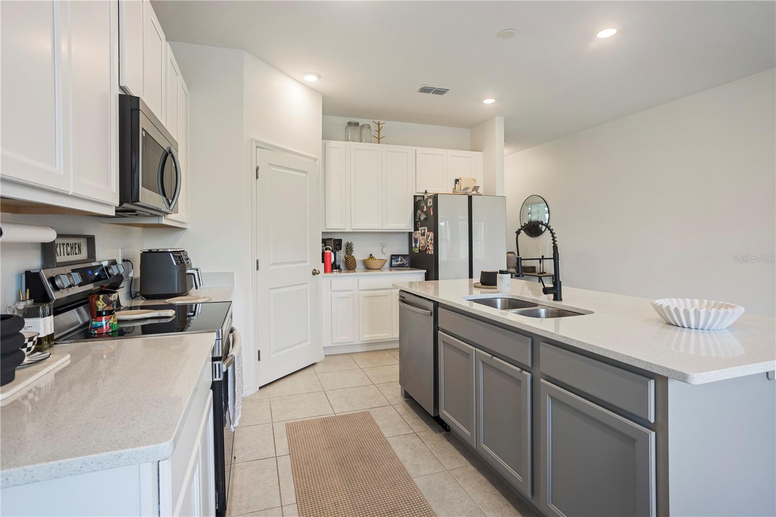 HAMPTON OAKS - Residential
