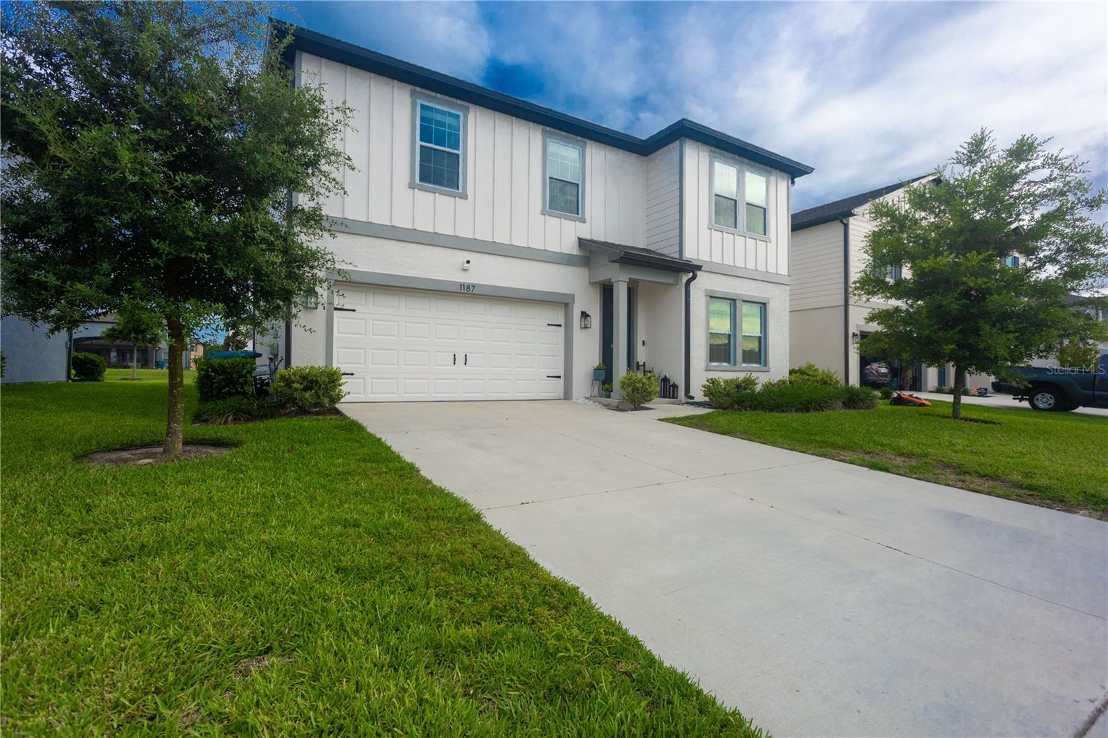 HAMPTON OAKS - Residential