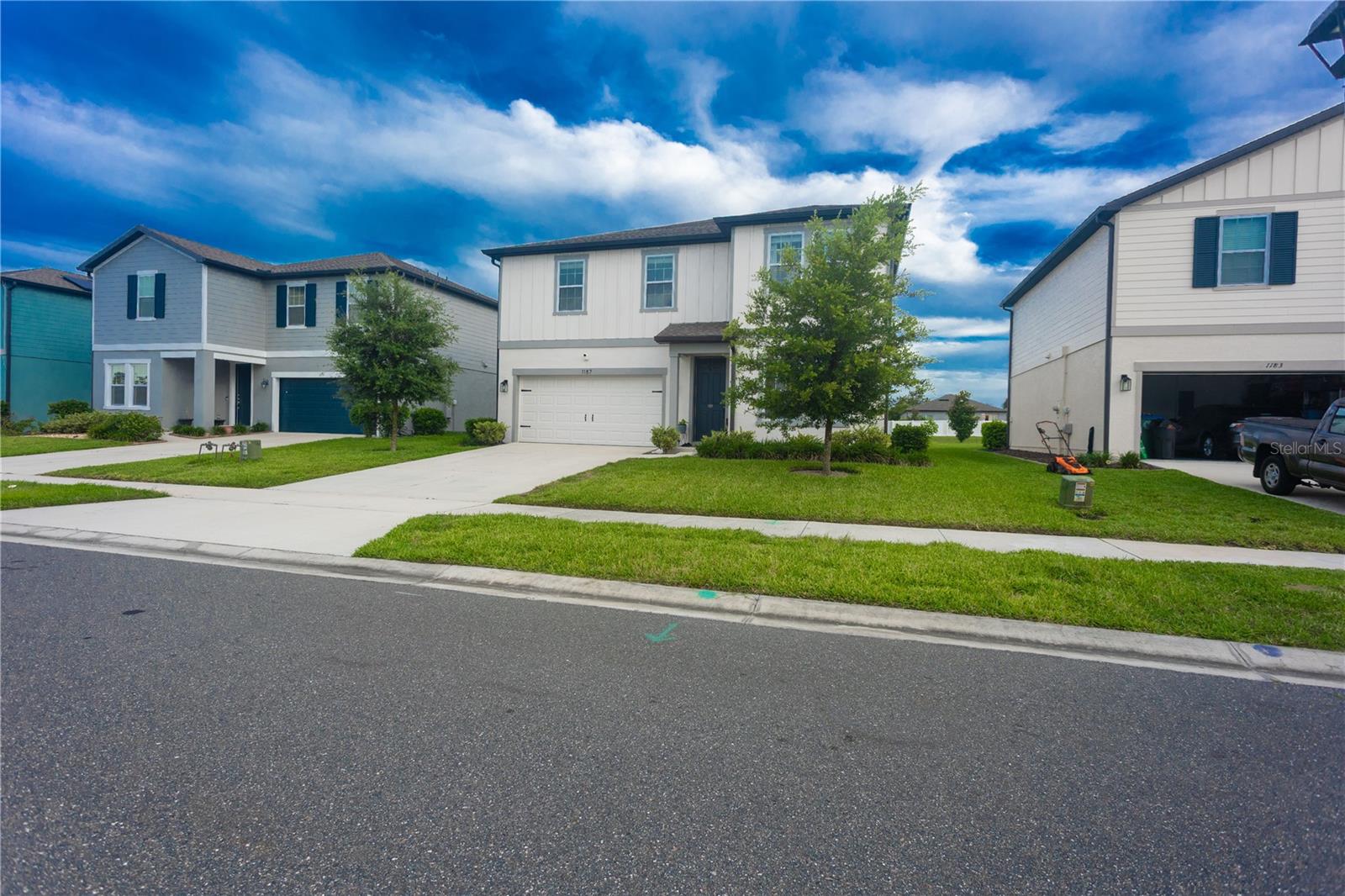HAMPTON OAKS - Residential