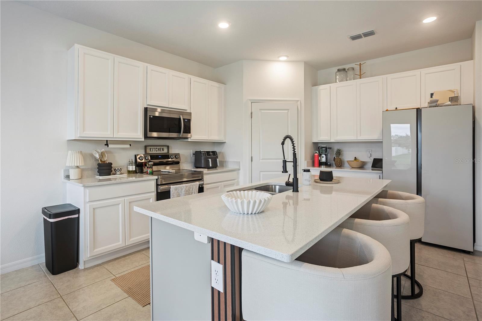 HAMPTON OAKS - Residential