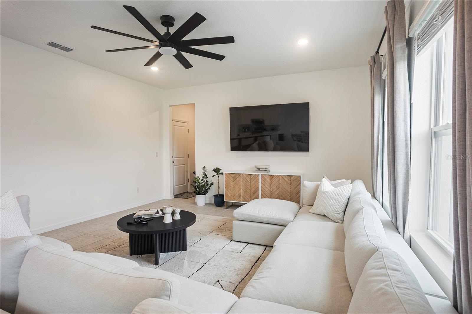 HAMPTON OAKS - Residential