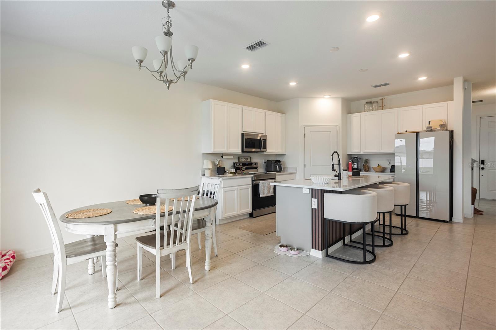 HAMPTON OAKS - Residential