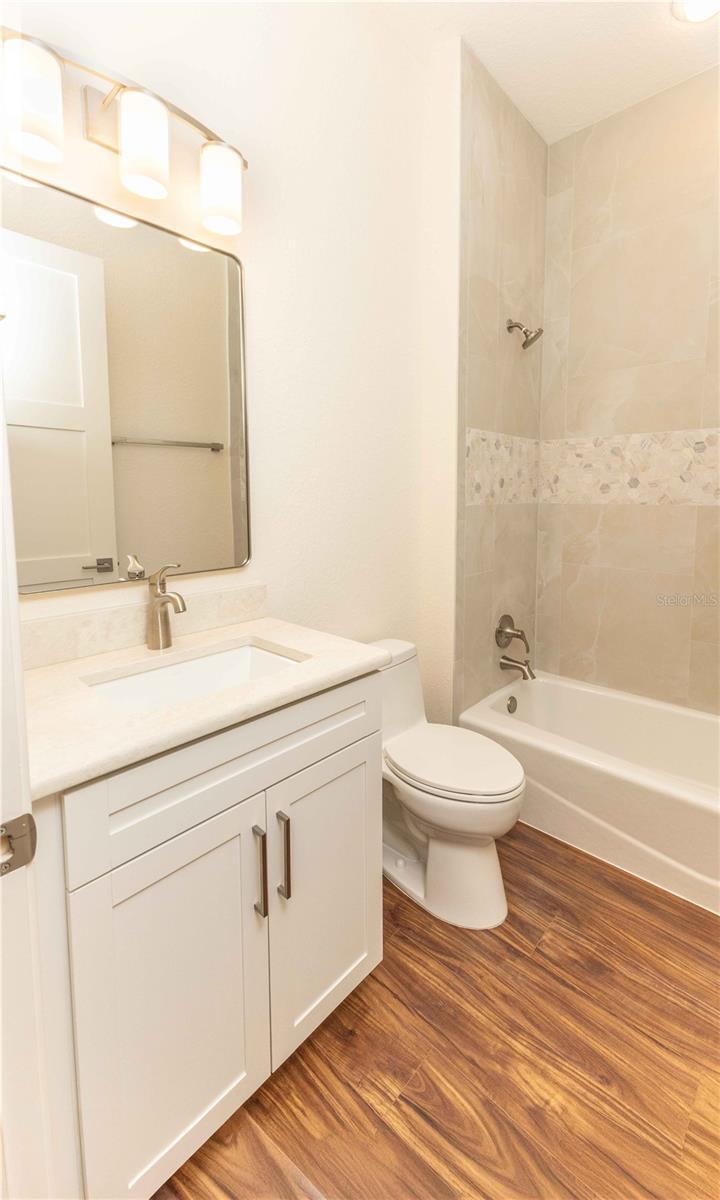 OXFORD LANDINGS - Residential