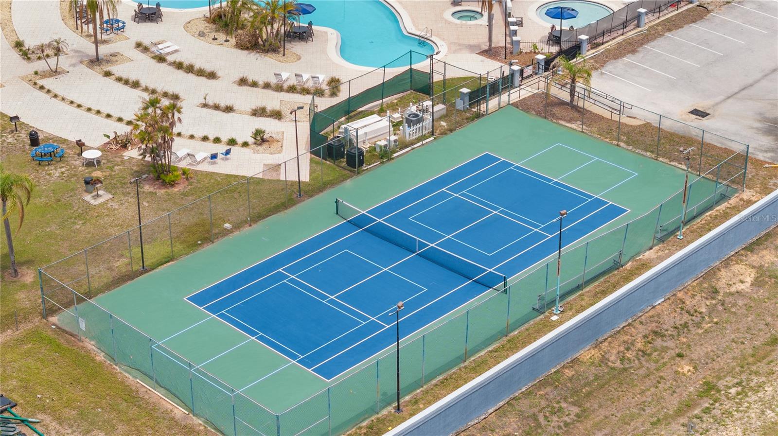 ISLAND CLUB WEST - Residential