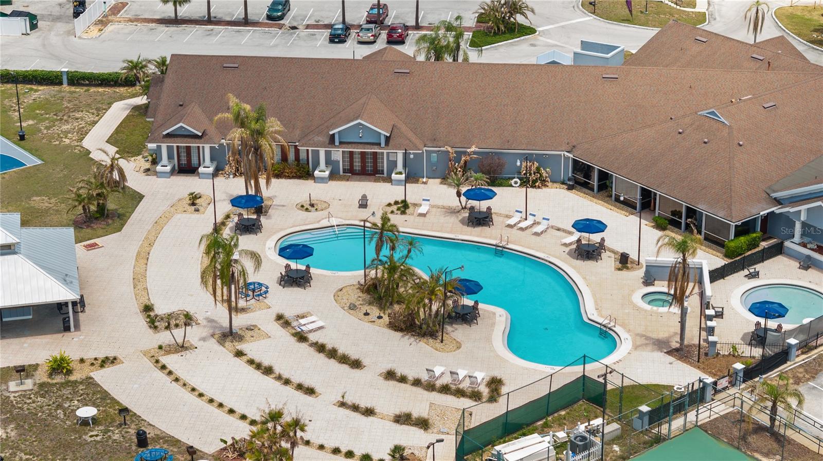 ISLAND CLUB WEST - Residential