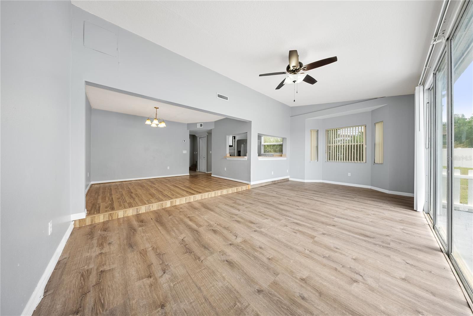 ISLAND CLUB WEST - Residential