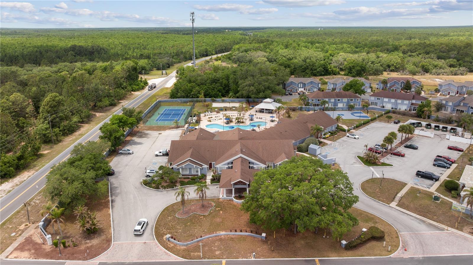 ISLAND CLUB WEST - Residential