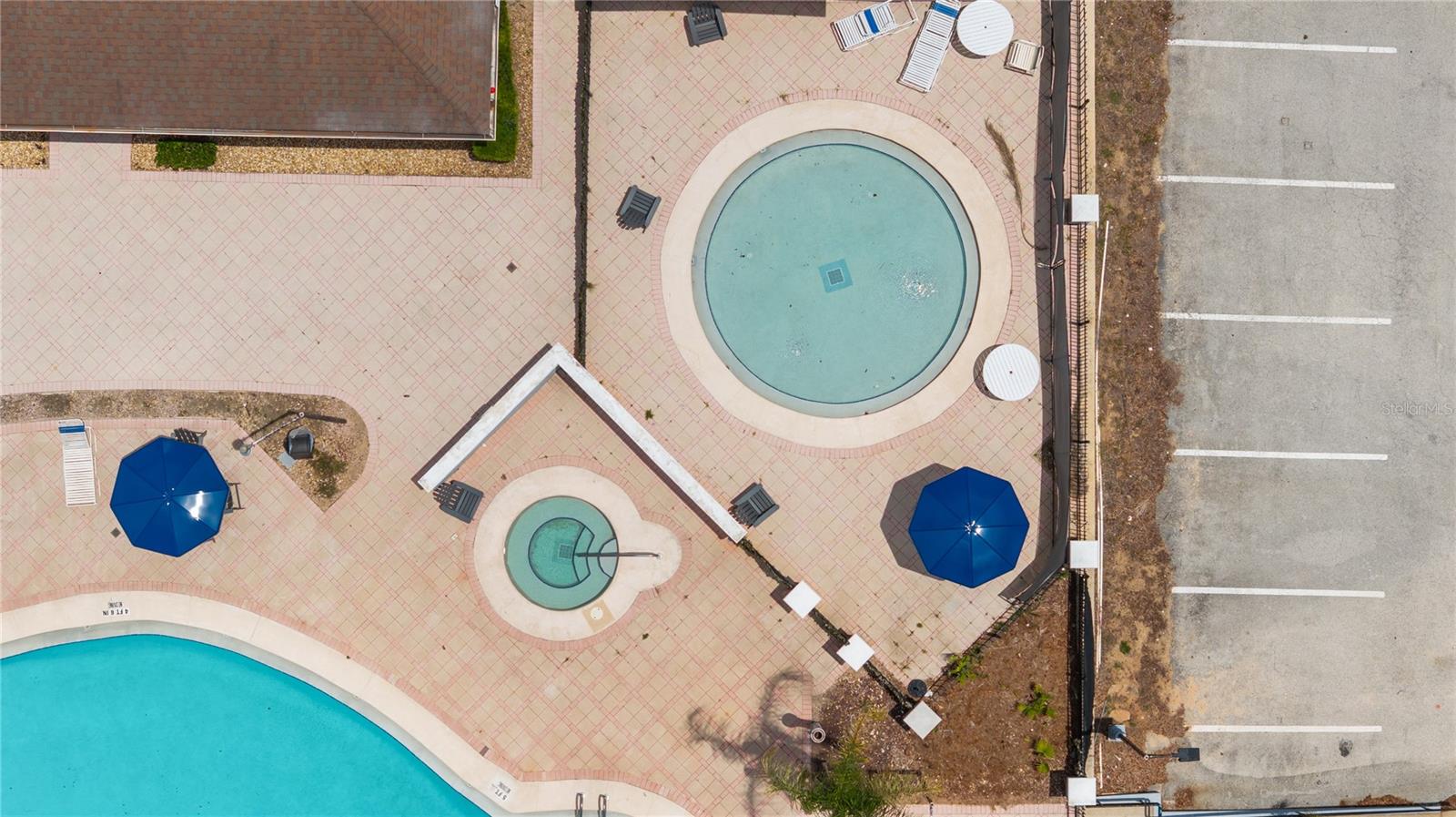 ISLAND CLUB WEST - Residential