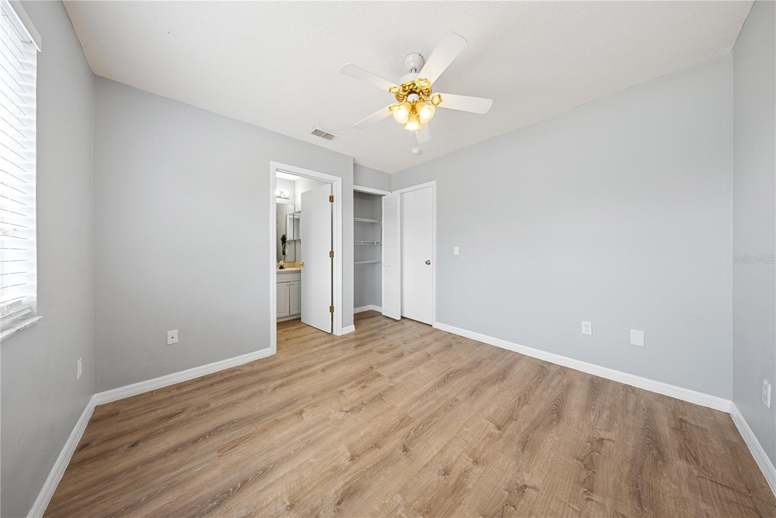 ISLAND CLUB WEST - Residential