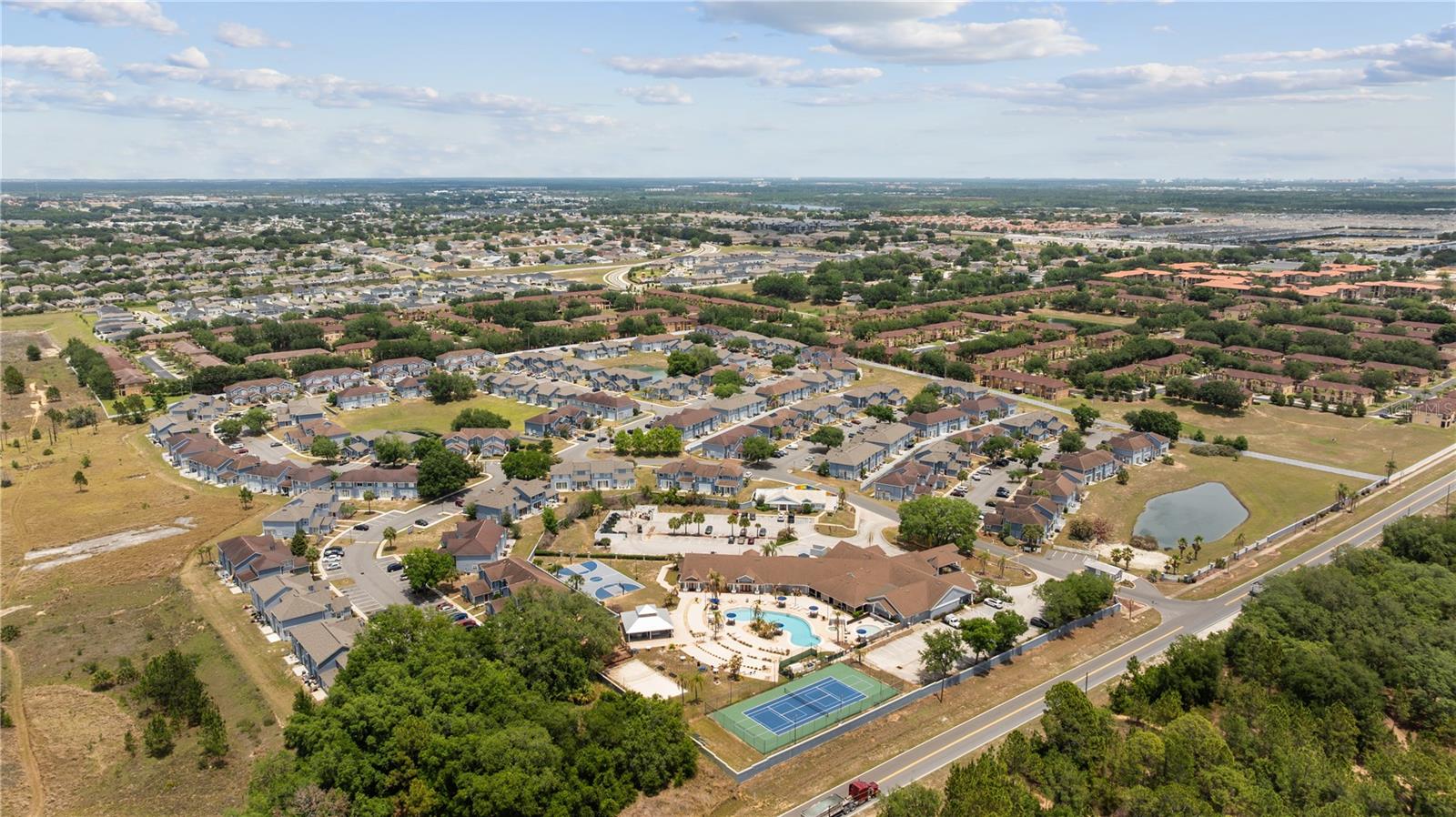 ISLAND CLUB WEST - Residential