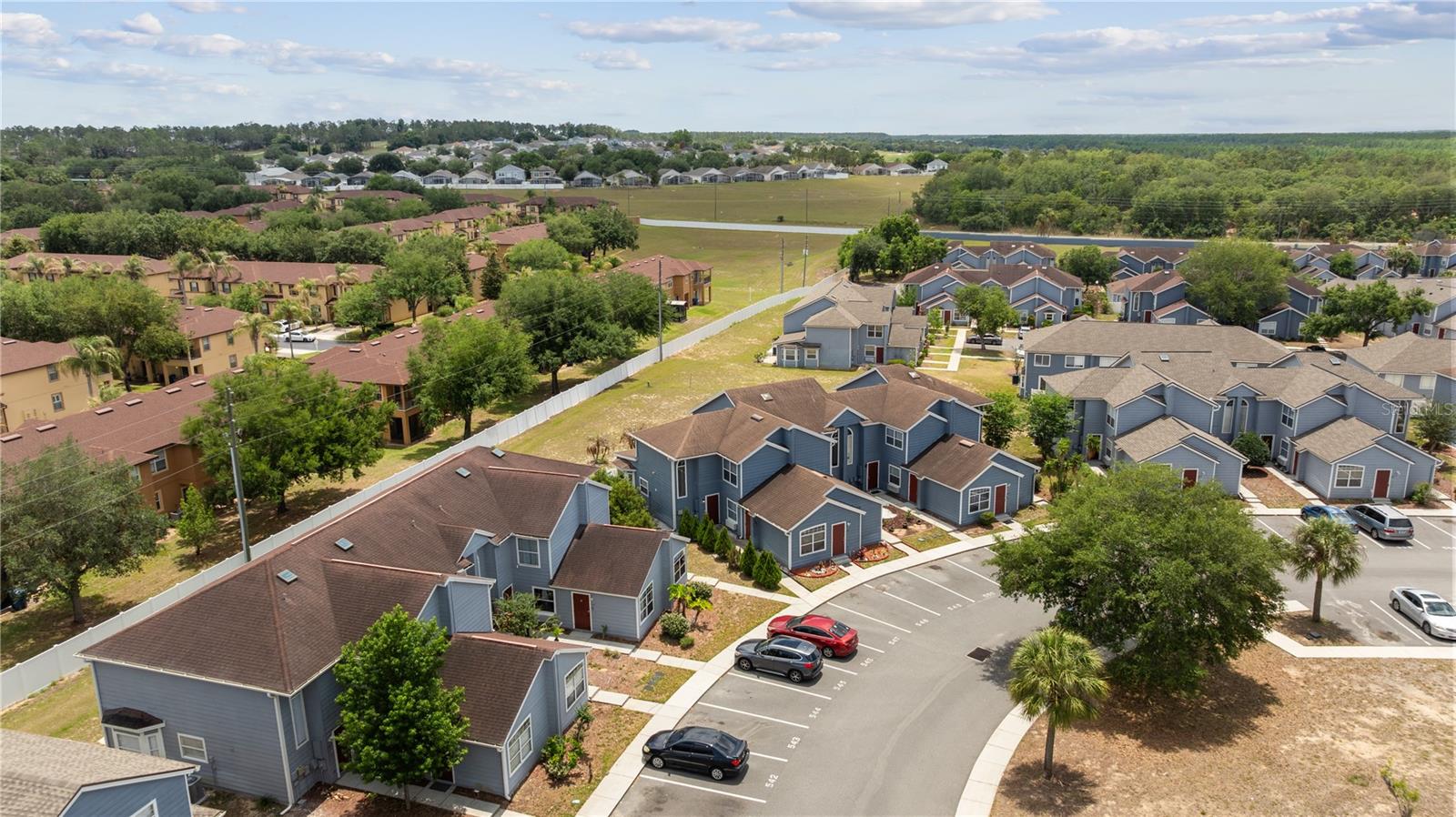 ISLAND CLUB WEST - Residential