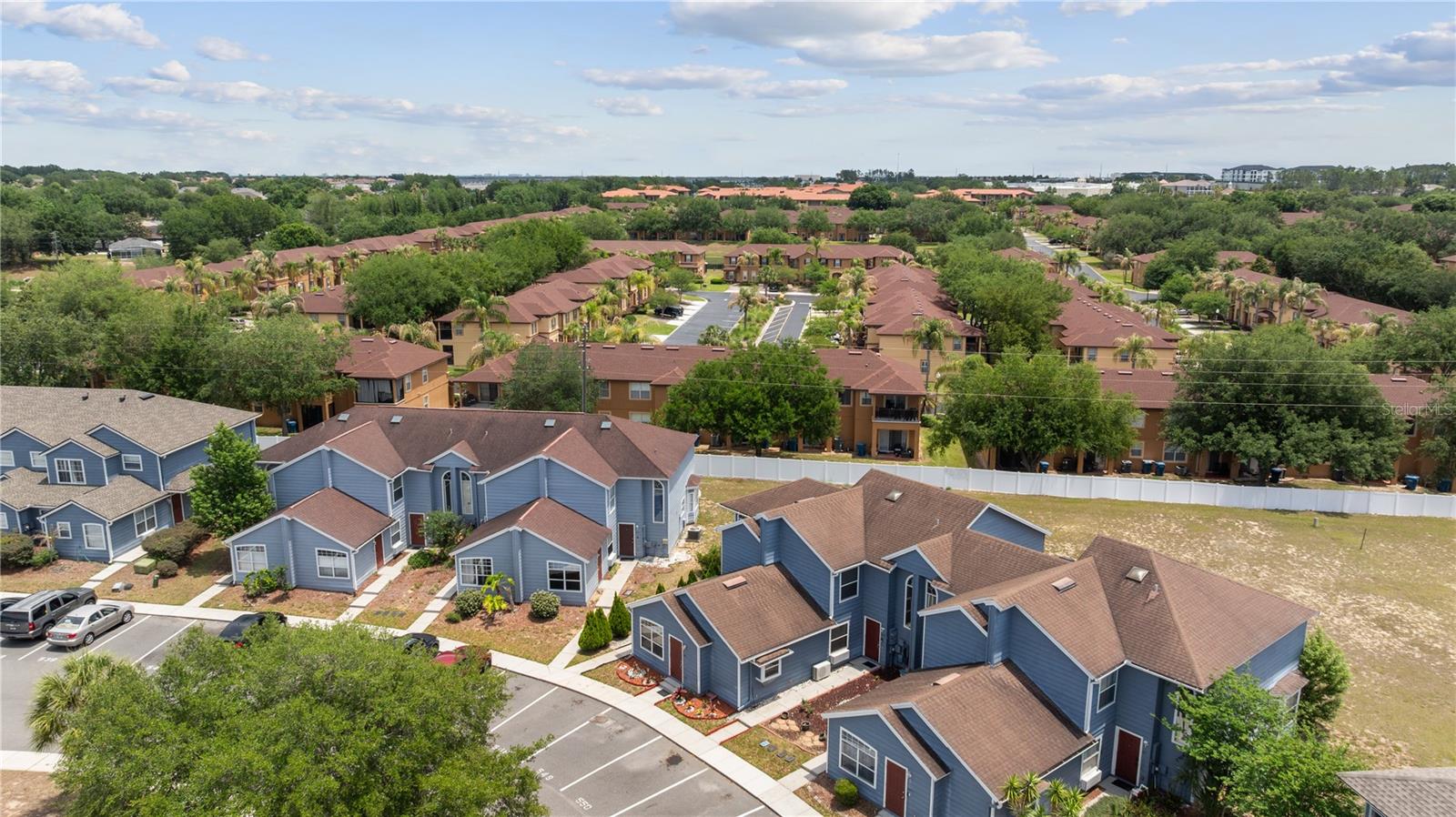 ISLAND CLUB WEST - Residential