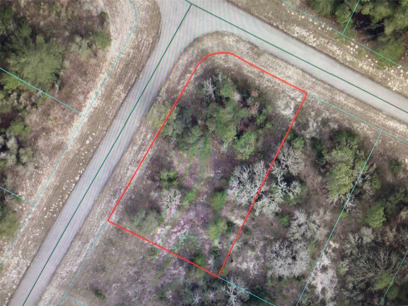 MARION OAKS - Land