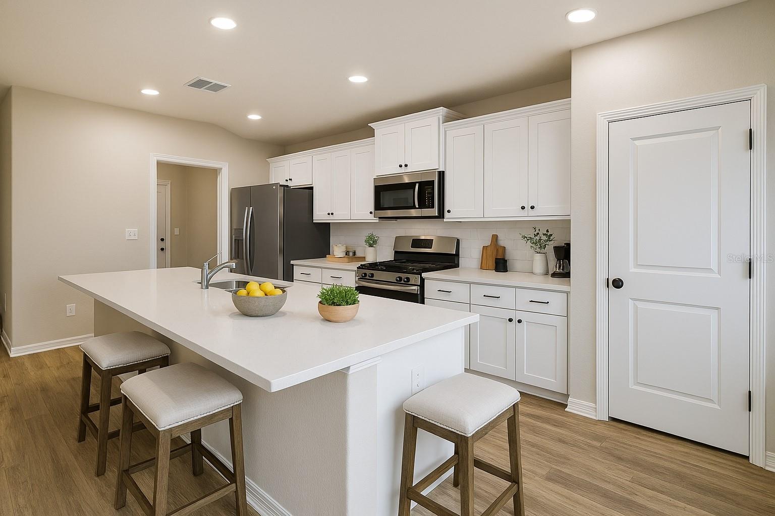 FLYING DUTCHMAN ESTATES PH 01 - Residential