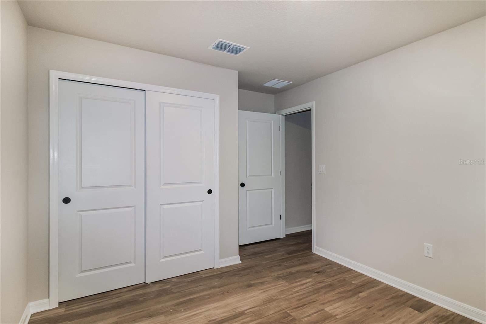 FLYING DUTCHMAN ESTATES PH 01 - Residential