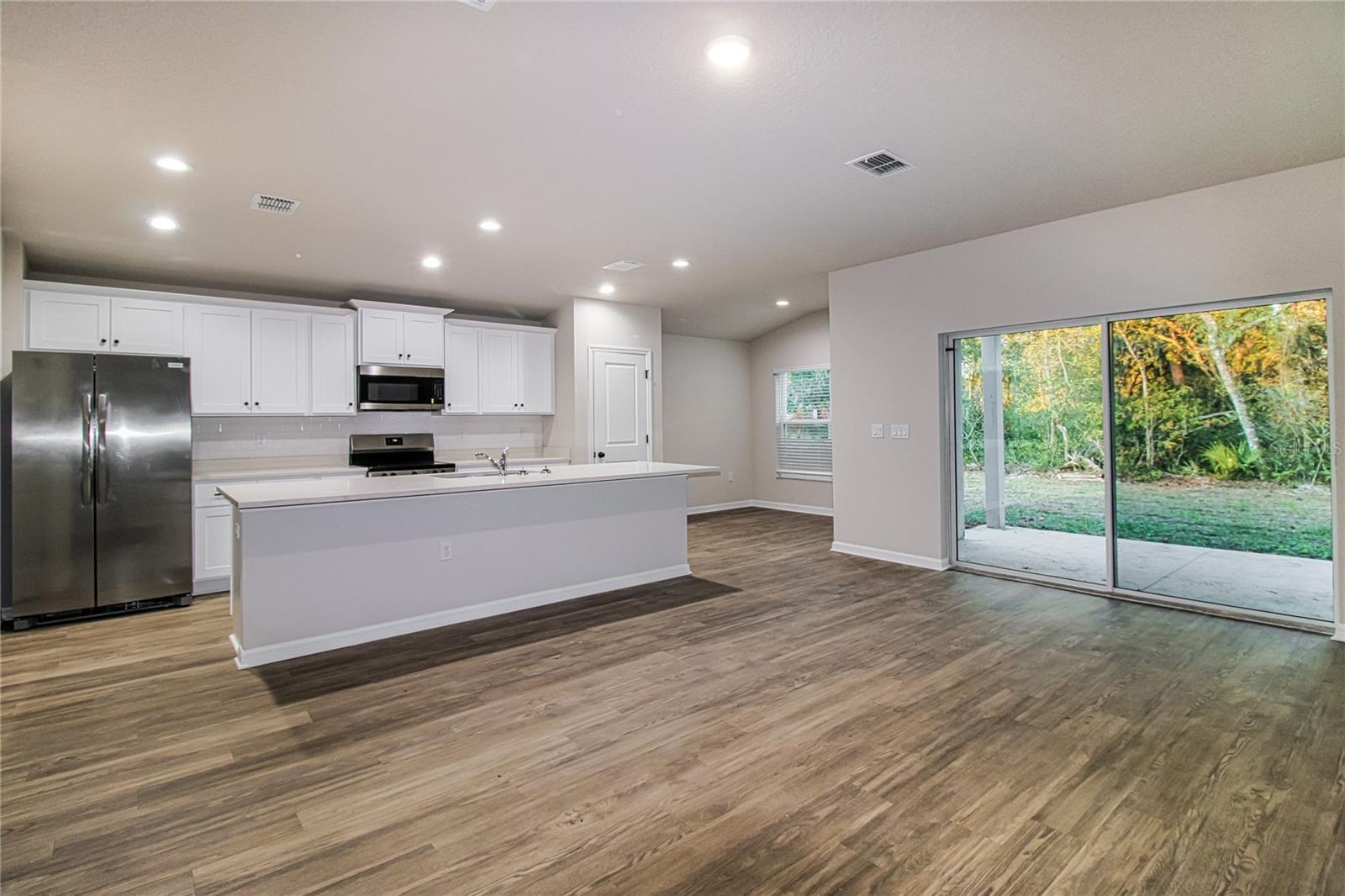 FLYING DUTCHMAN ESTATES PH 01 - Residential