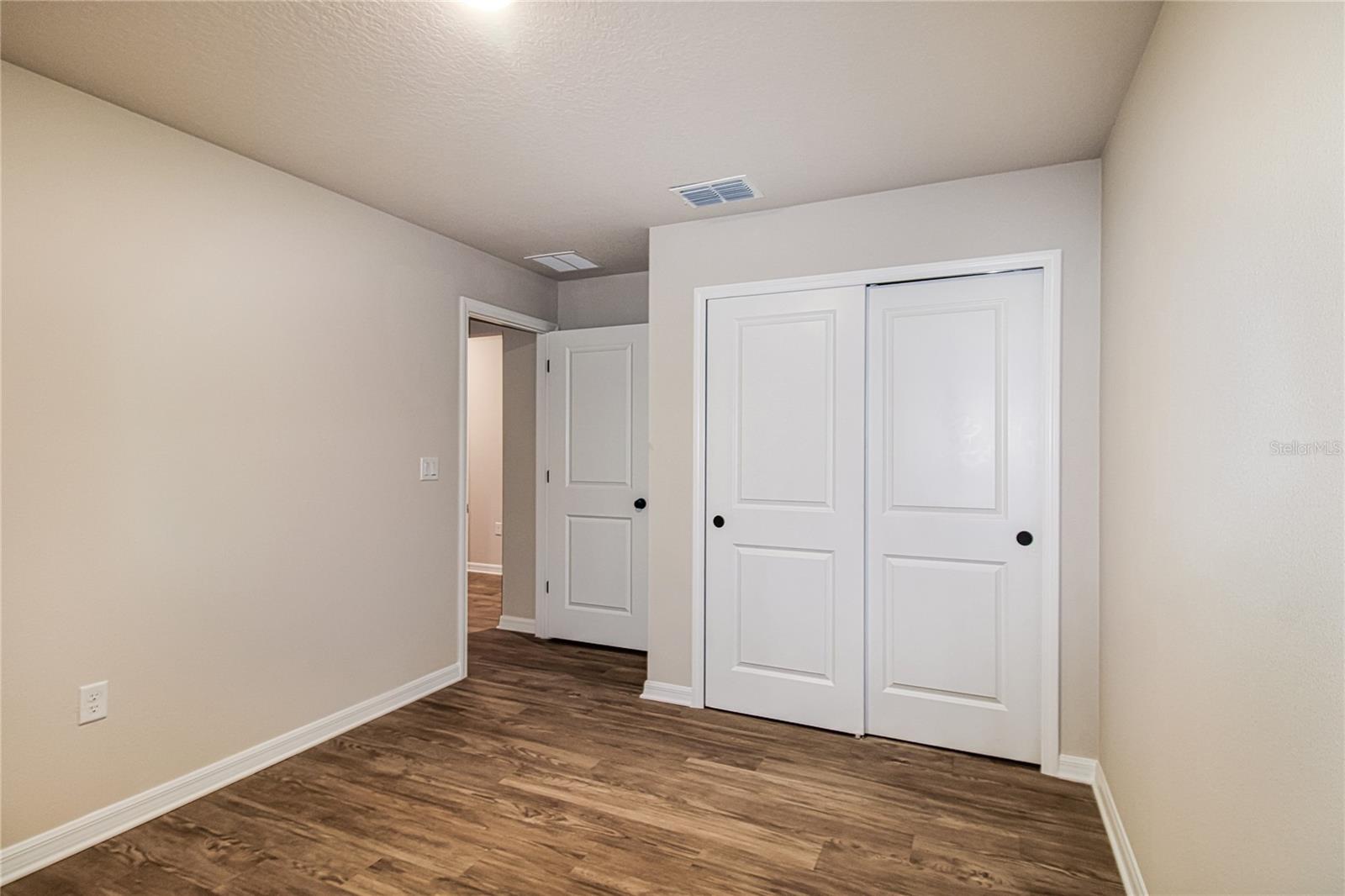 FLYING DUTCHMAN ESTATES PH 01 - Residential