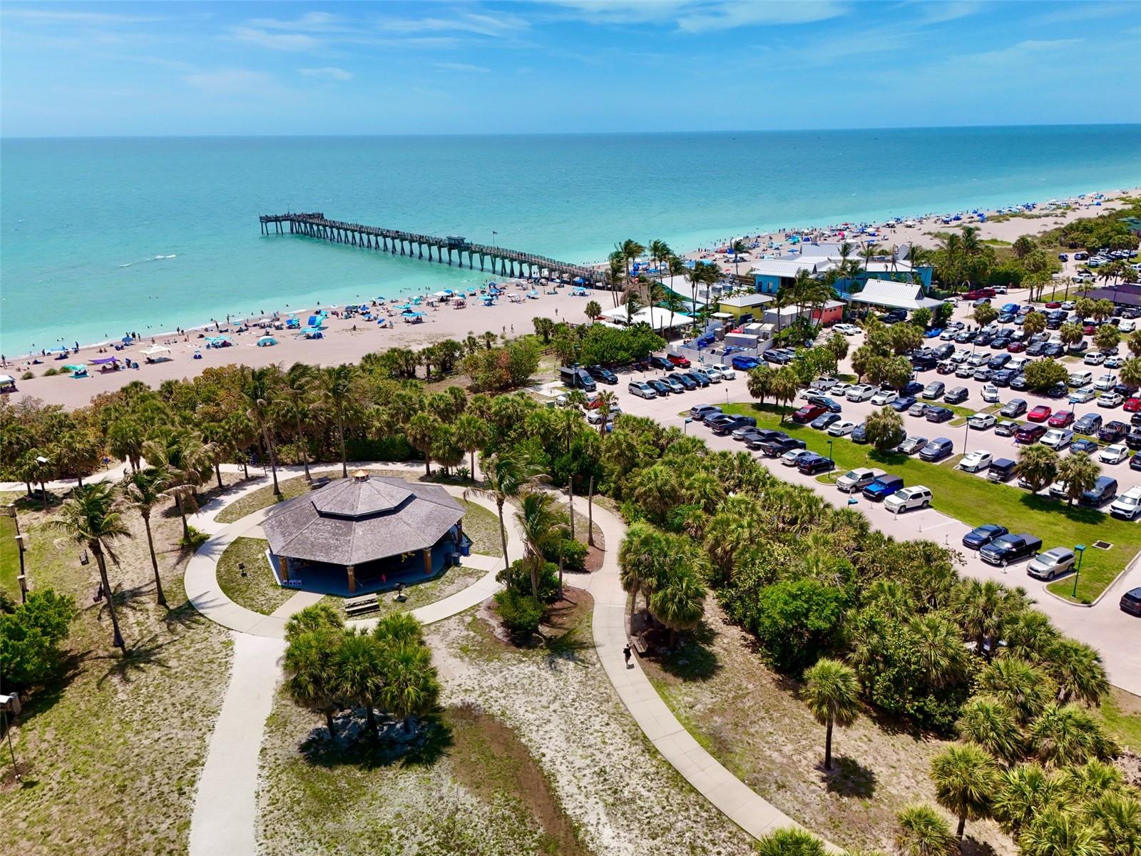 HOURGLASS LAKE ESTATES - Residential