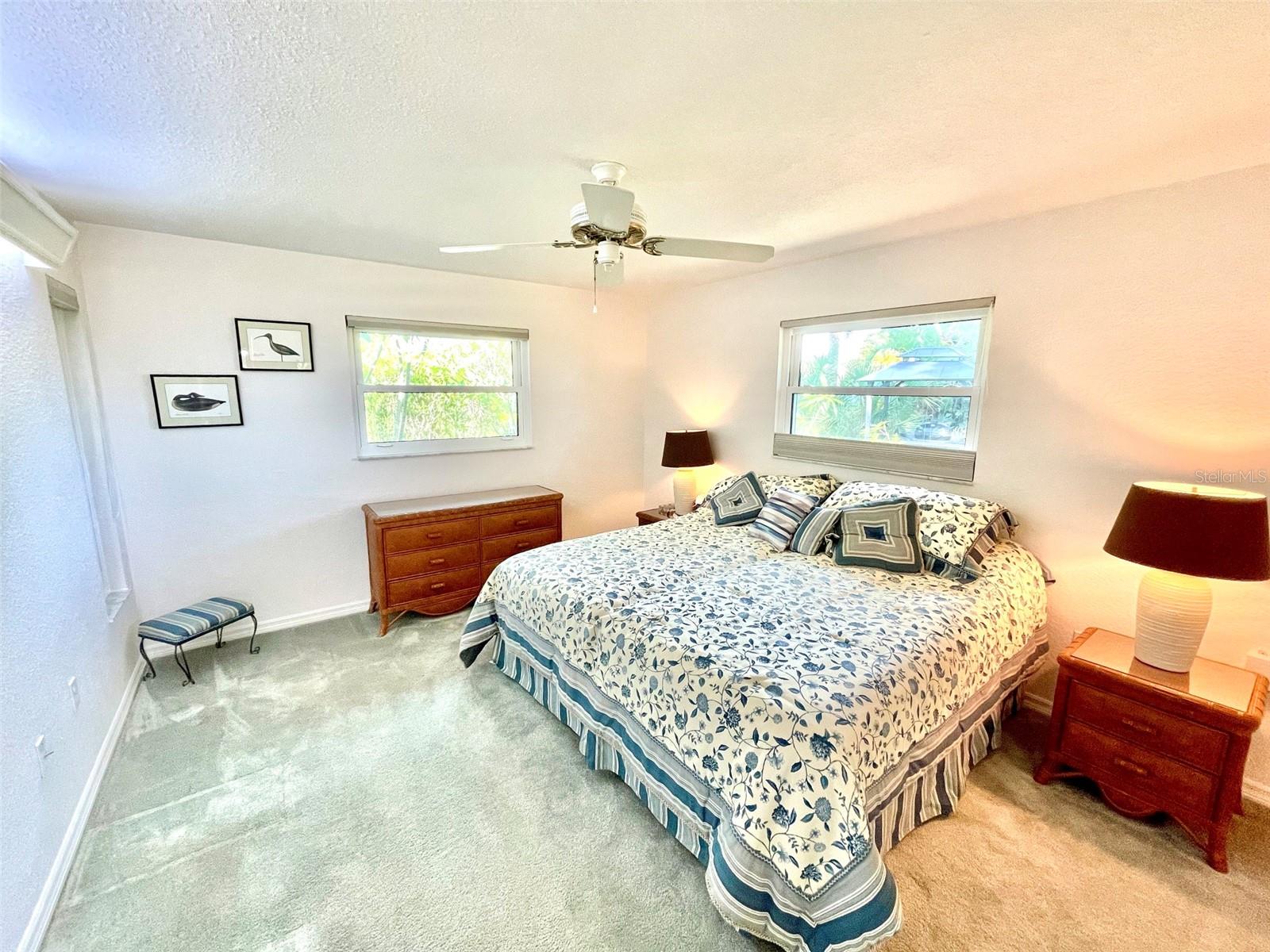 HOURGLASS LAKE ESTATES - Residential