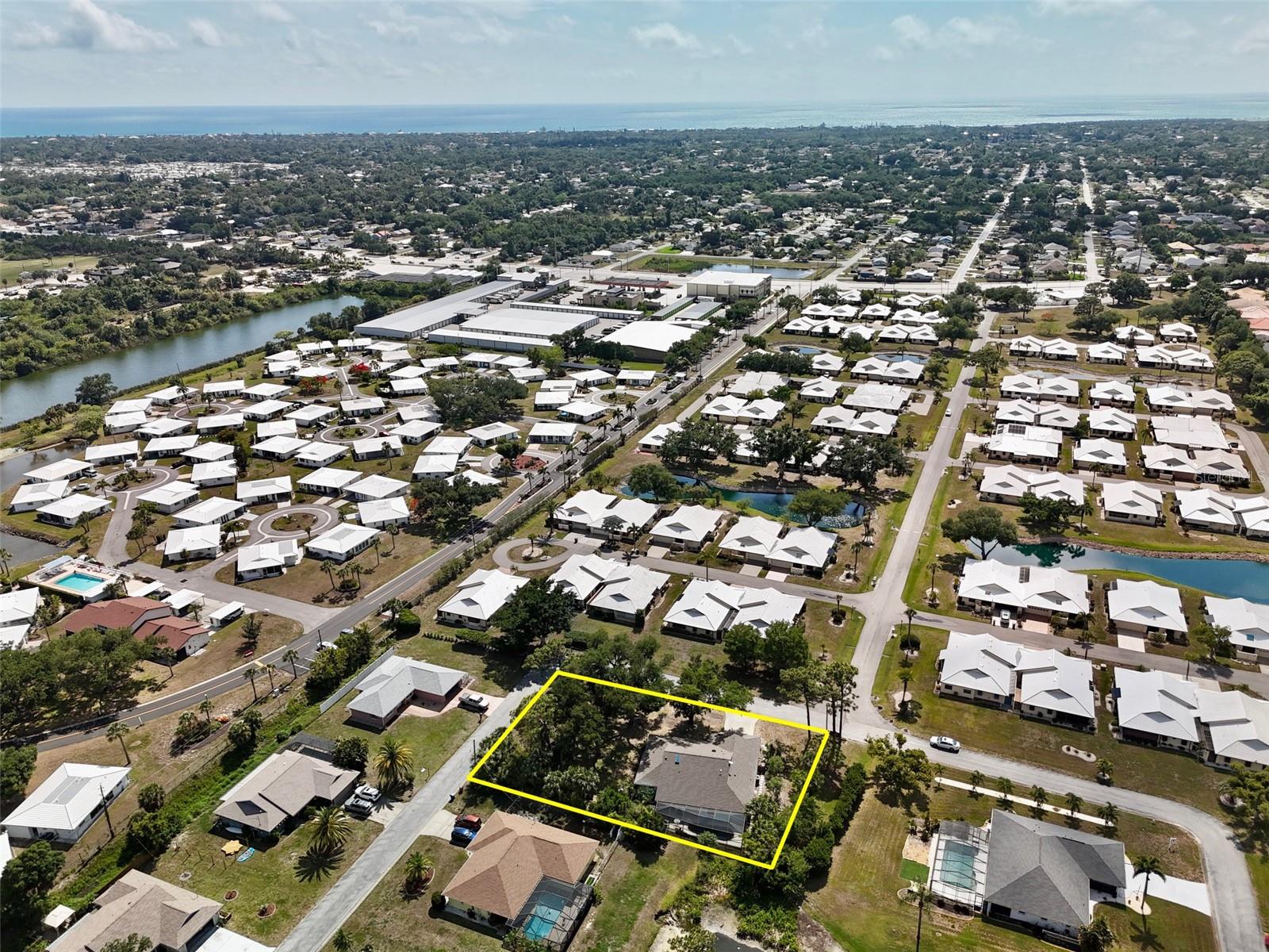 HOURGLASS LAKE ESTATES - Residential