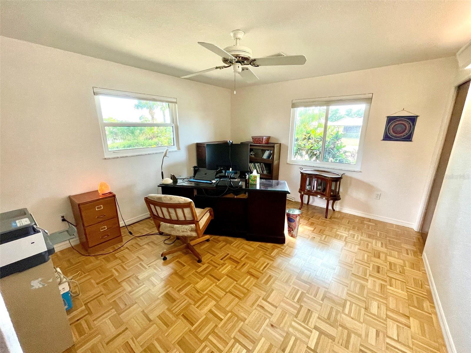 HOURGLASS LAKE ESTATES - Residential