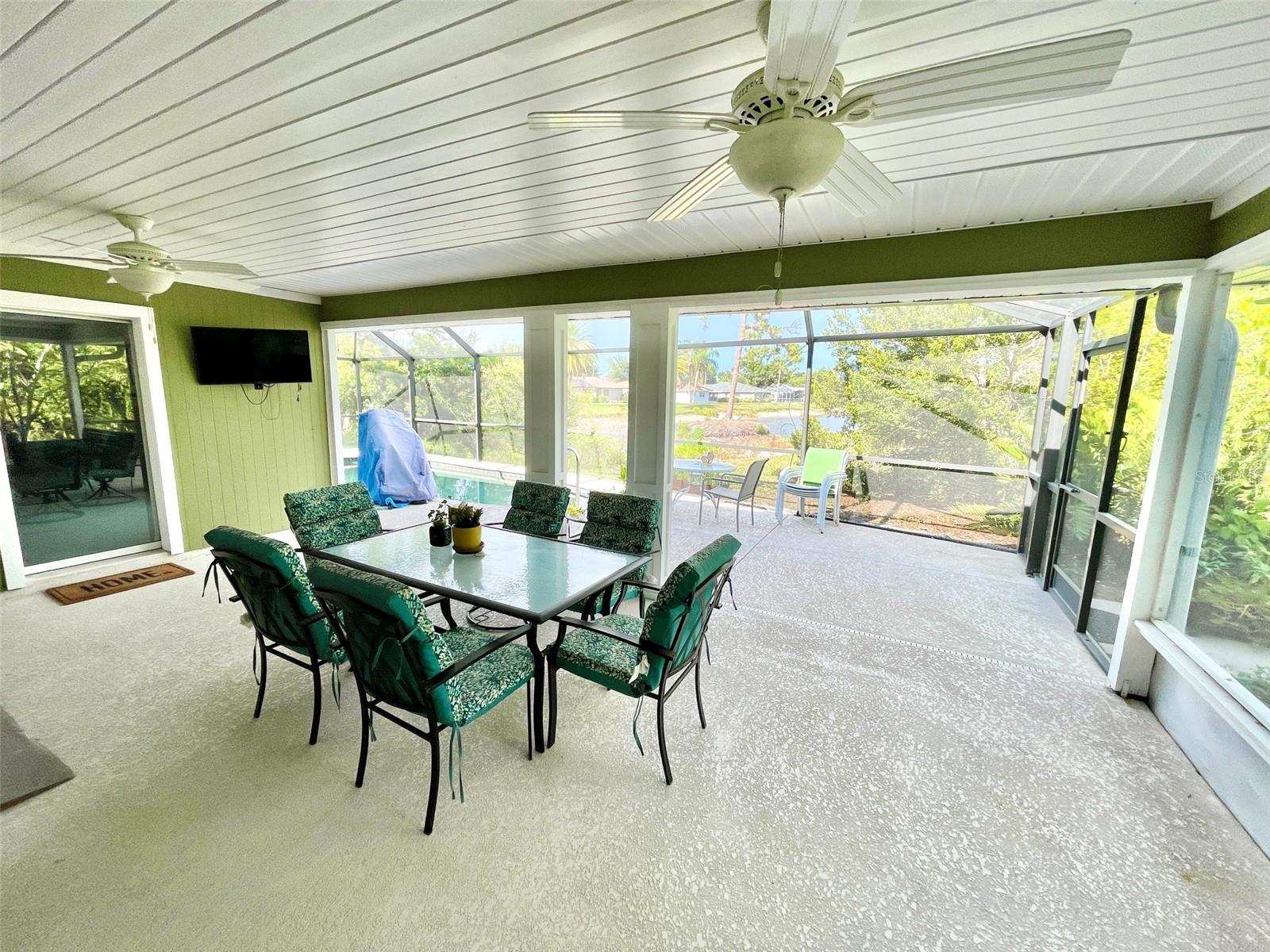 HOURGLASS LAKE ESTATES - Residential
