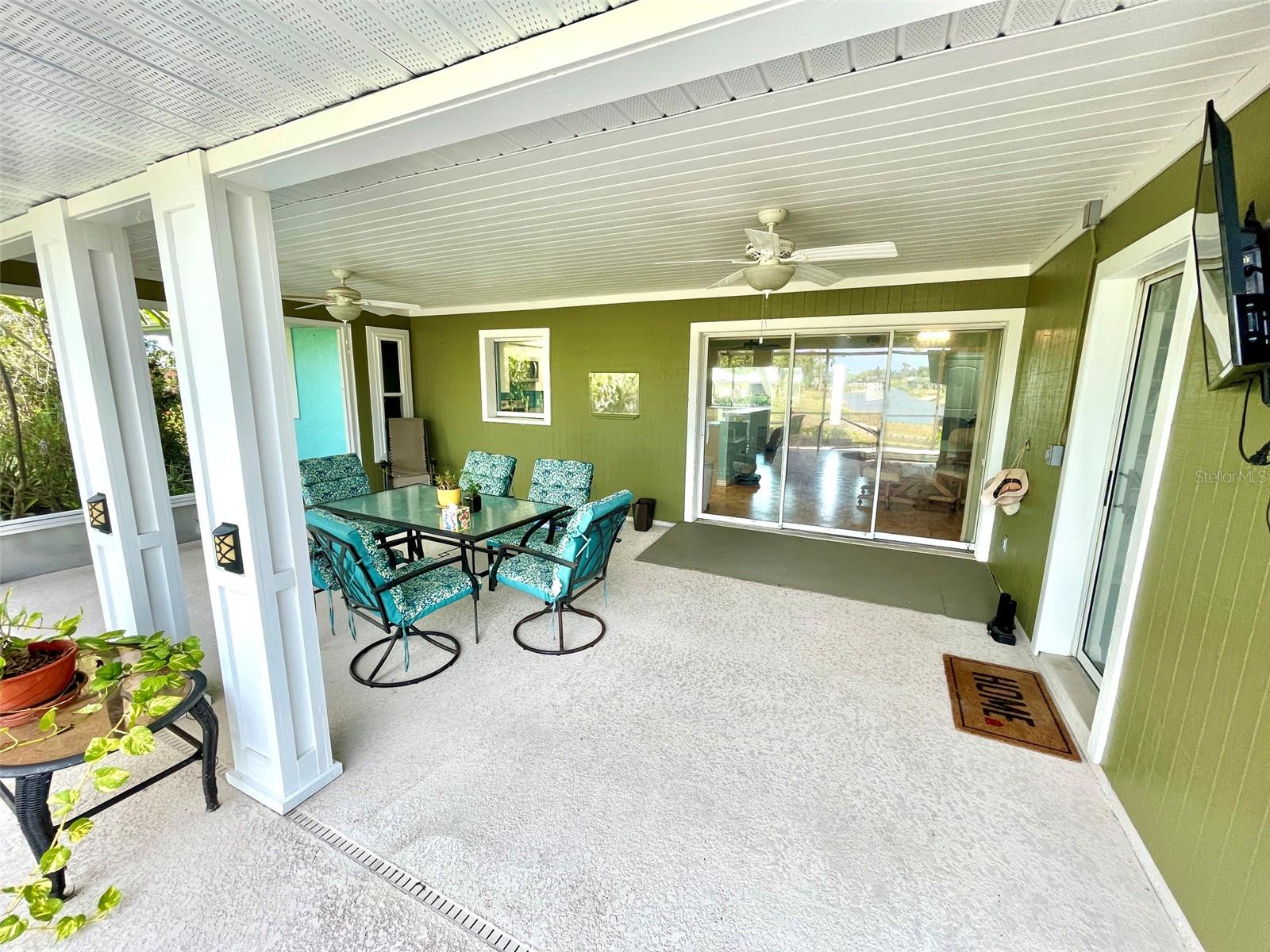 HOURGLASS LAKE ESTATES - Residential