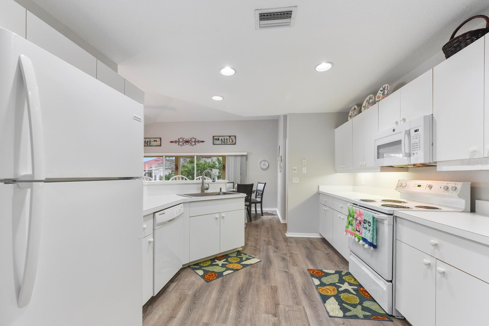 MARINERS PASS CONDO - Residential