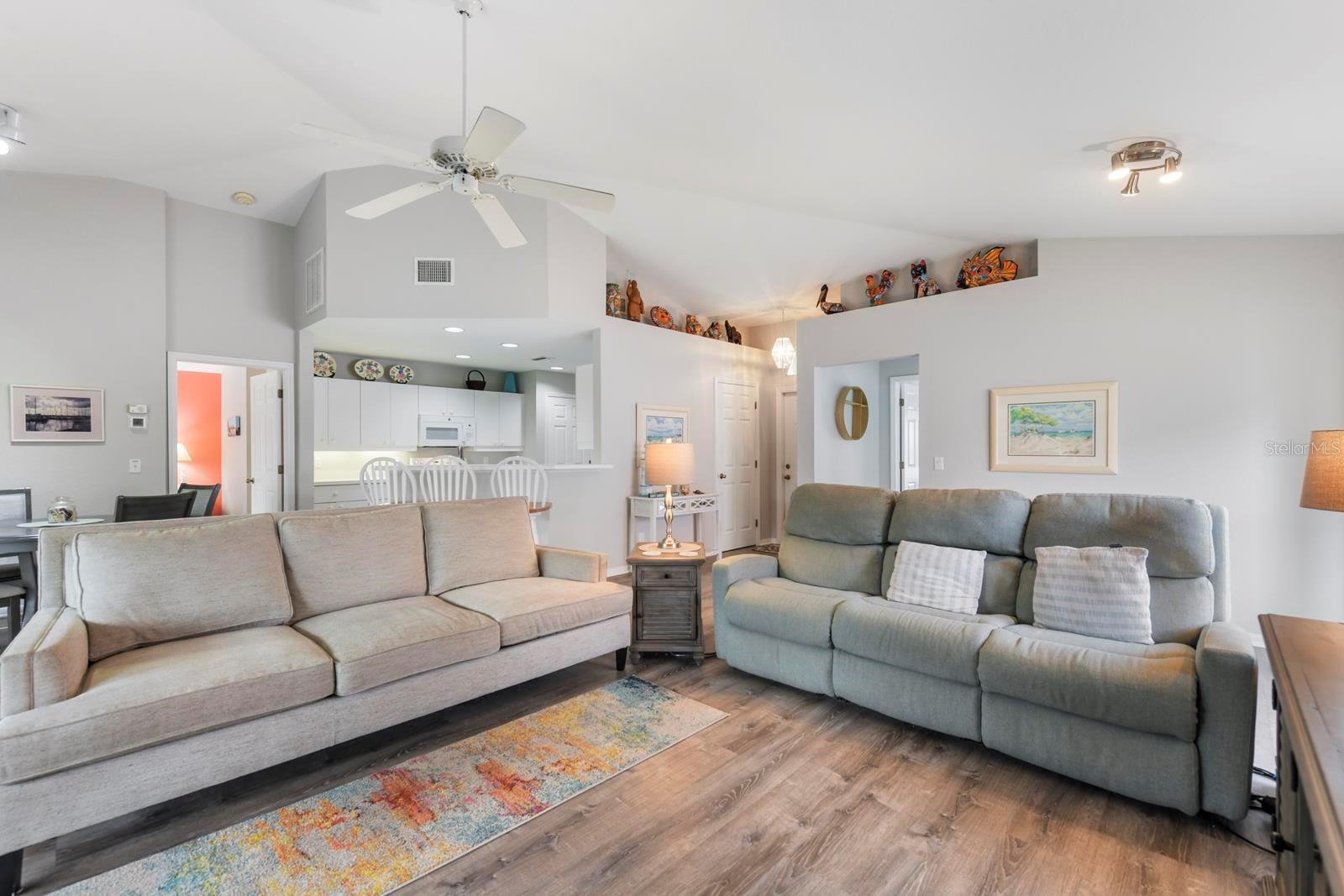MARINERS PASS CONDO - Residential