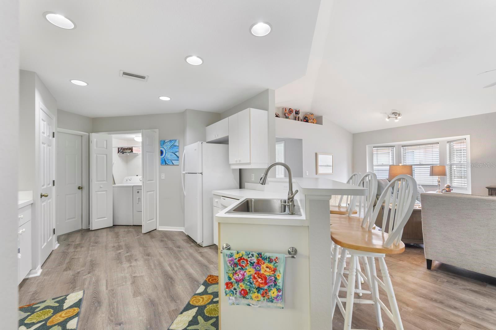 MARINERS PASS CONDO - Residential