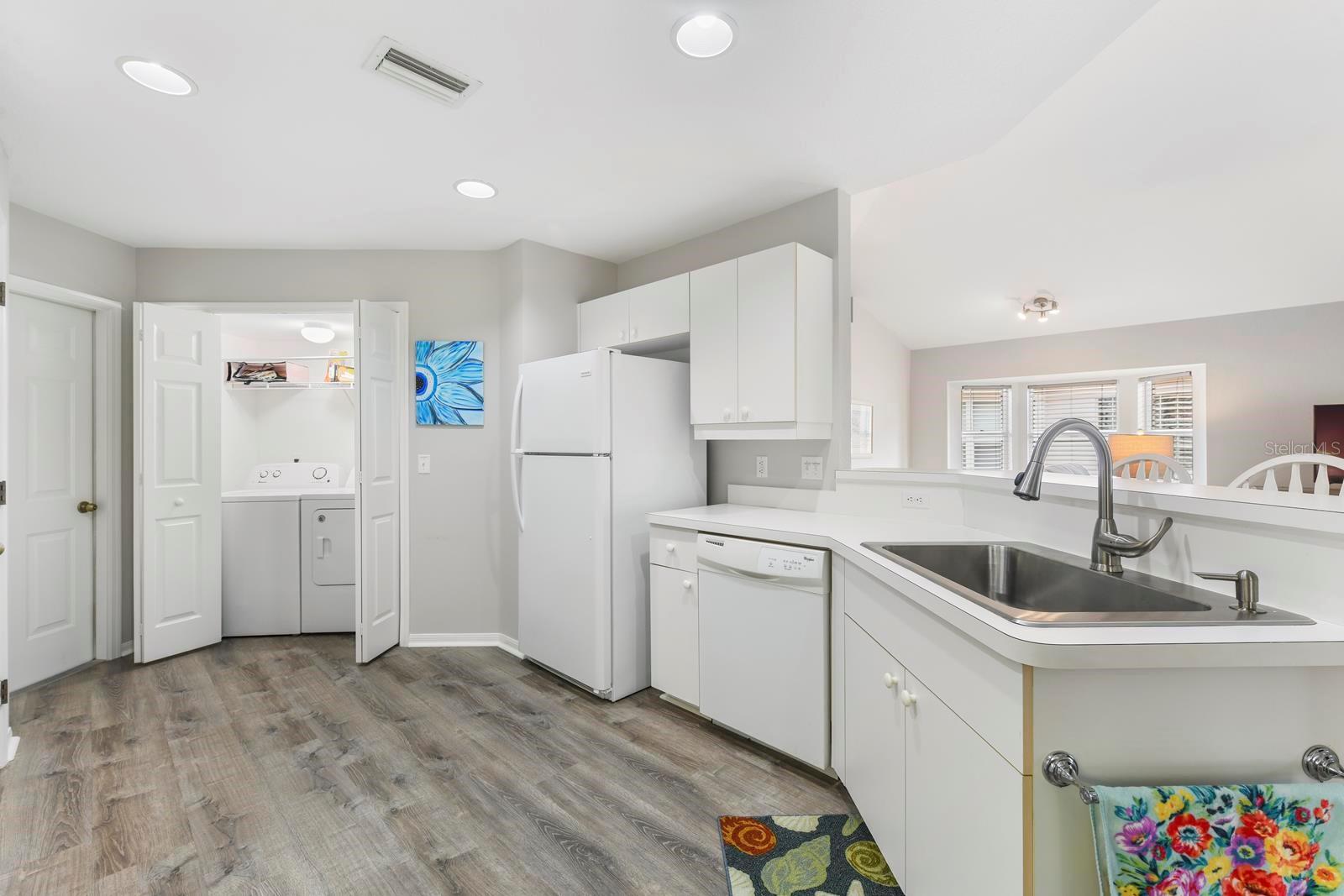 MARINERS PASS CONDO - Residential