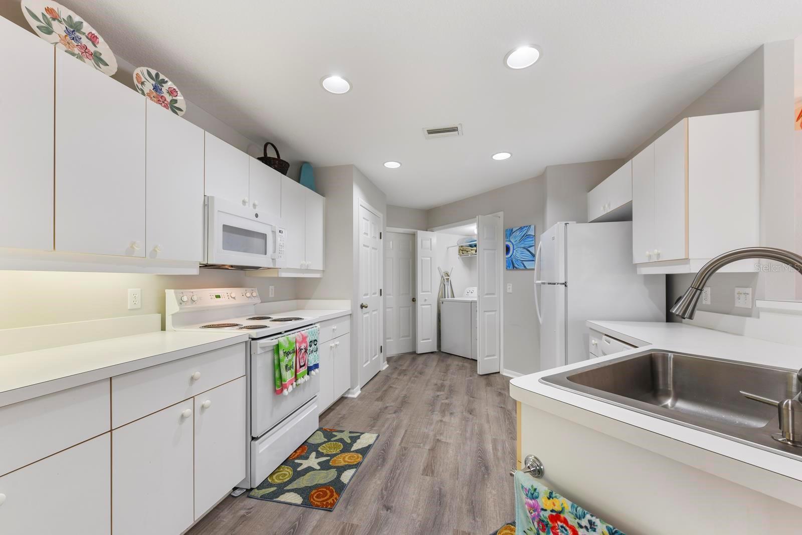 MARINERS PASS CONDO - Residential