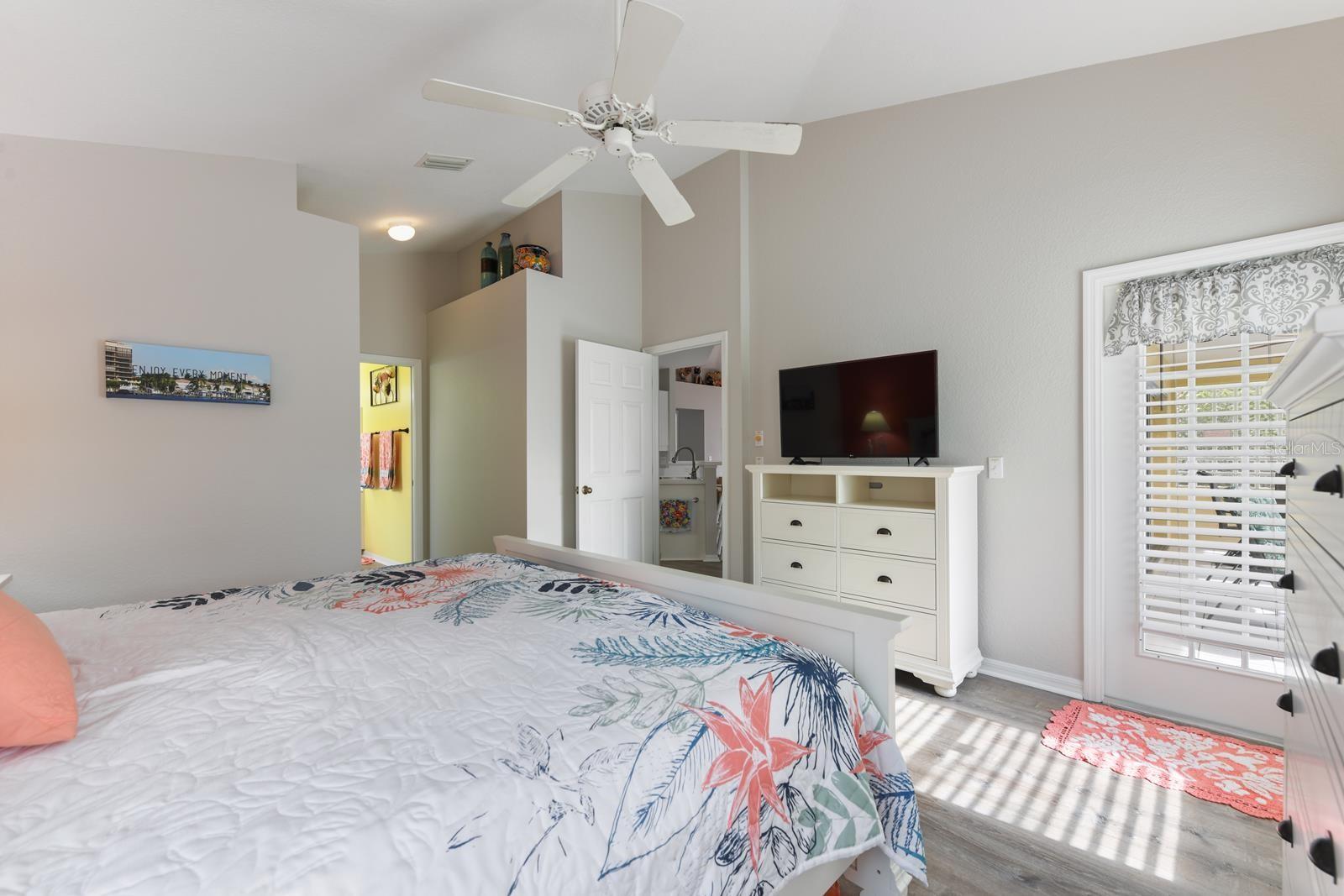 MARINERS PASS CONDO - Residential