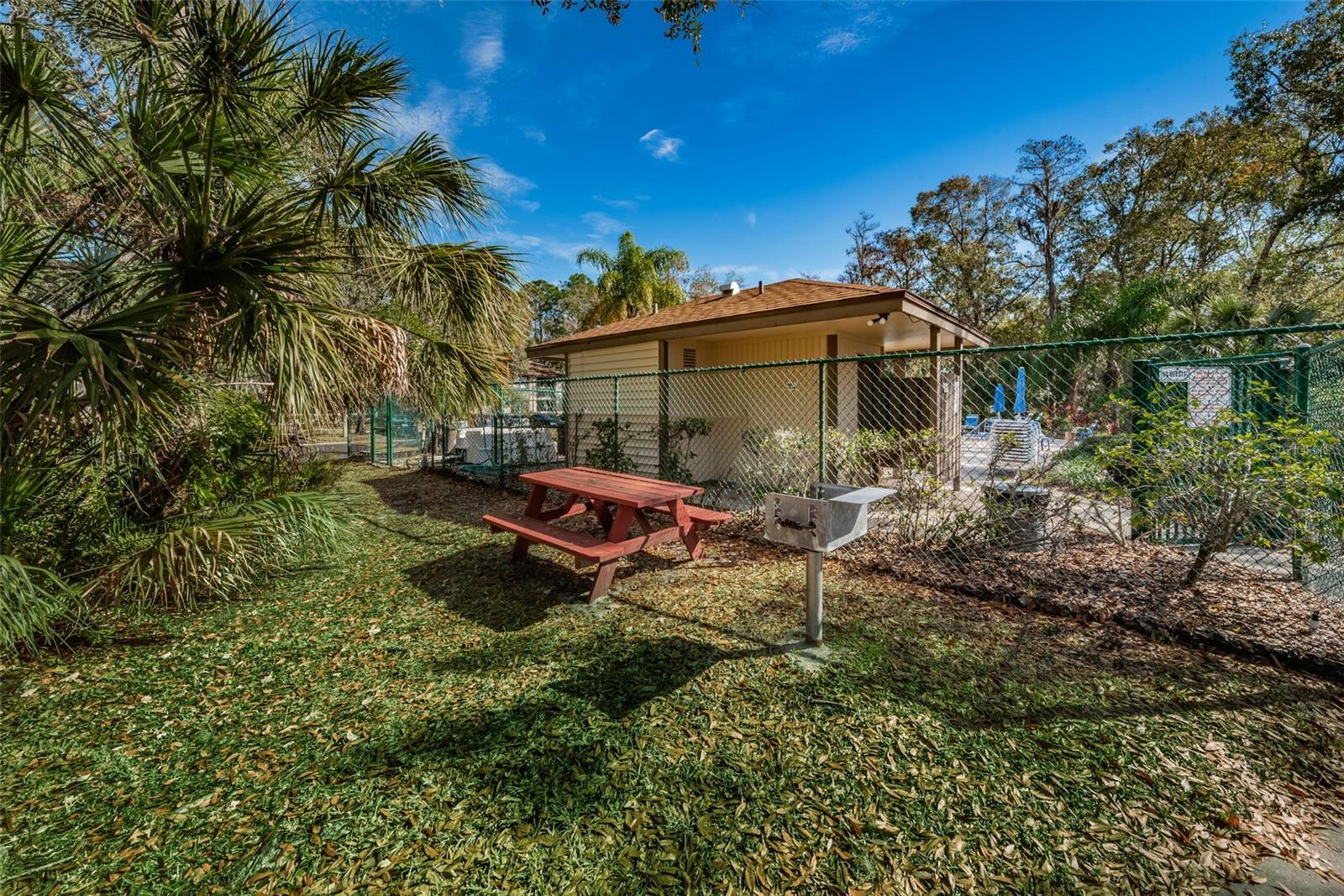 EAST LAKE WOODLANDS WOODLAKE RUN - Residential