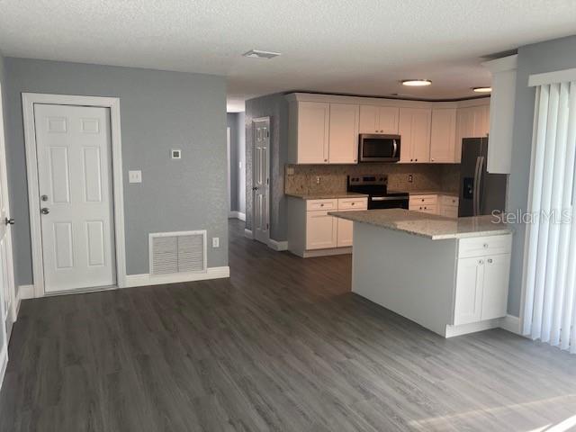 KINGS COVE - Residential