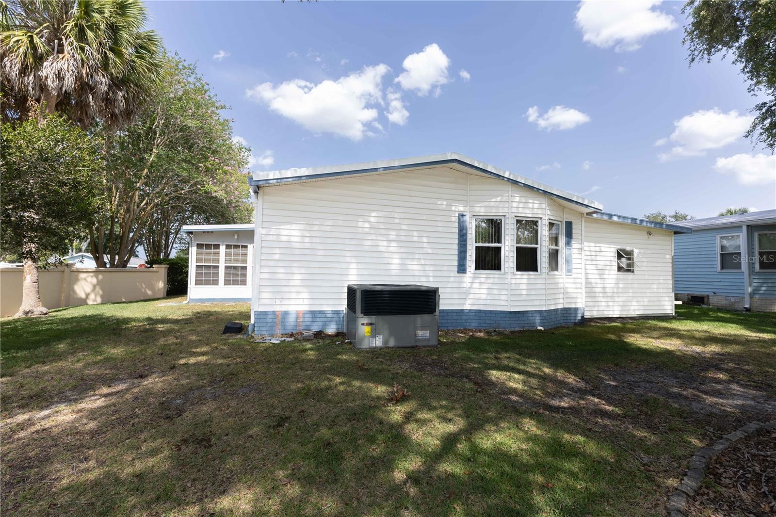 LADY LAKE ORANGE BLOSSOM GARDENS UNIT 13 - Residential Lease