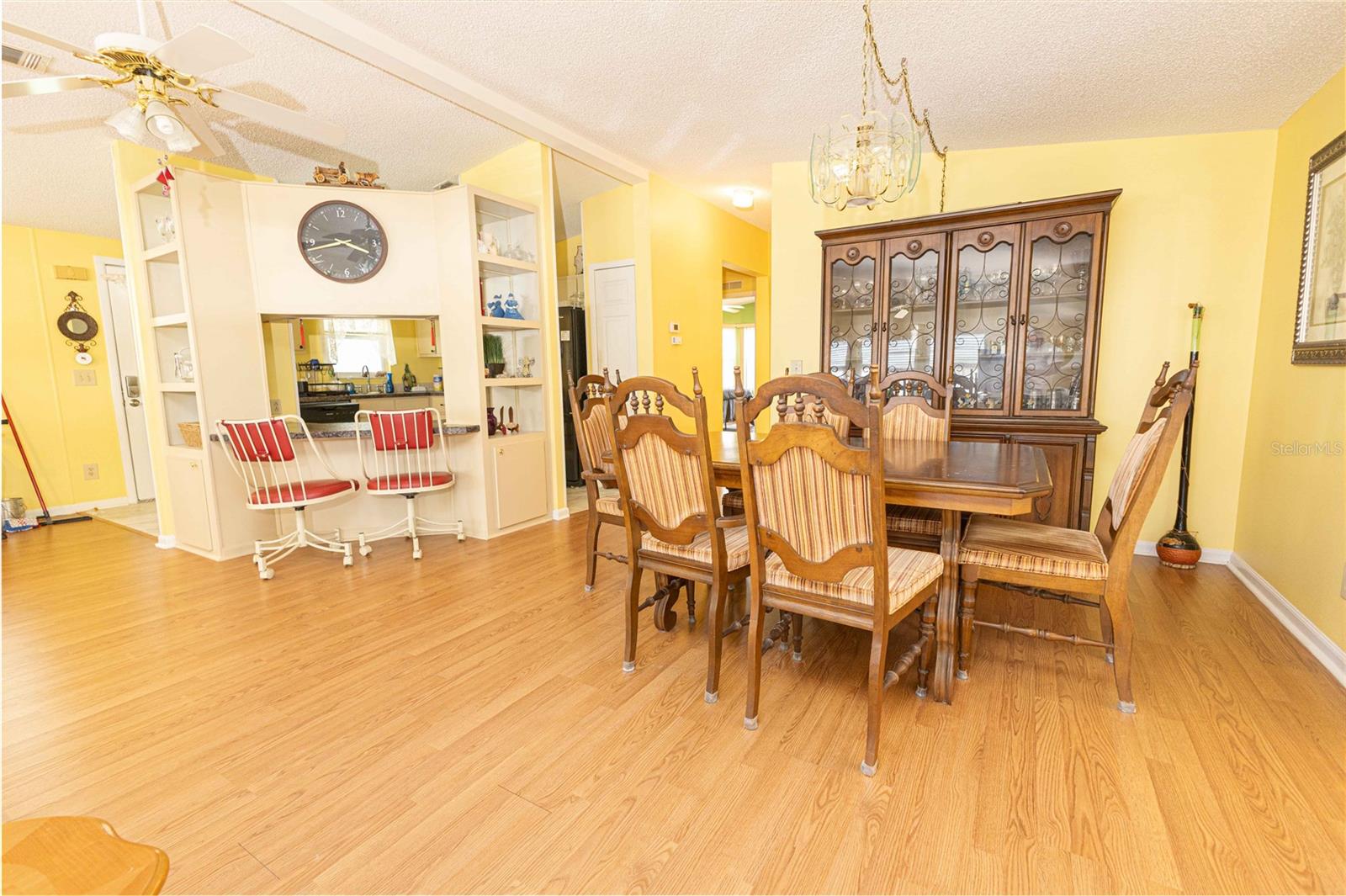 LADY LAKE ORANGE BLOSSOM GARDENS UNIT 13 - Residential Lease
