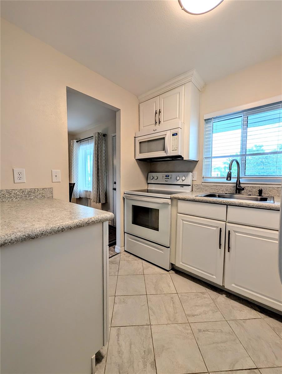 BAYSHORE GARDENS APTS 7 - Residential