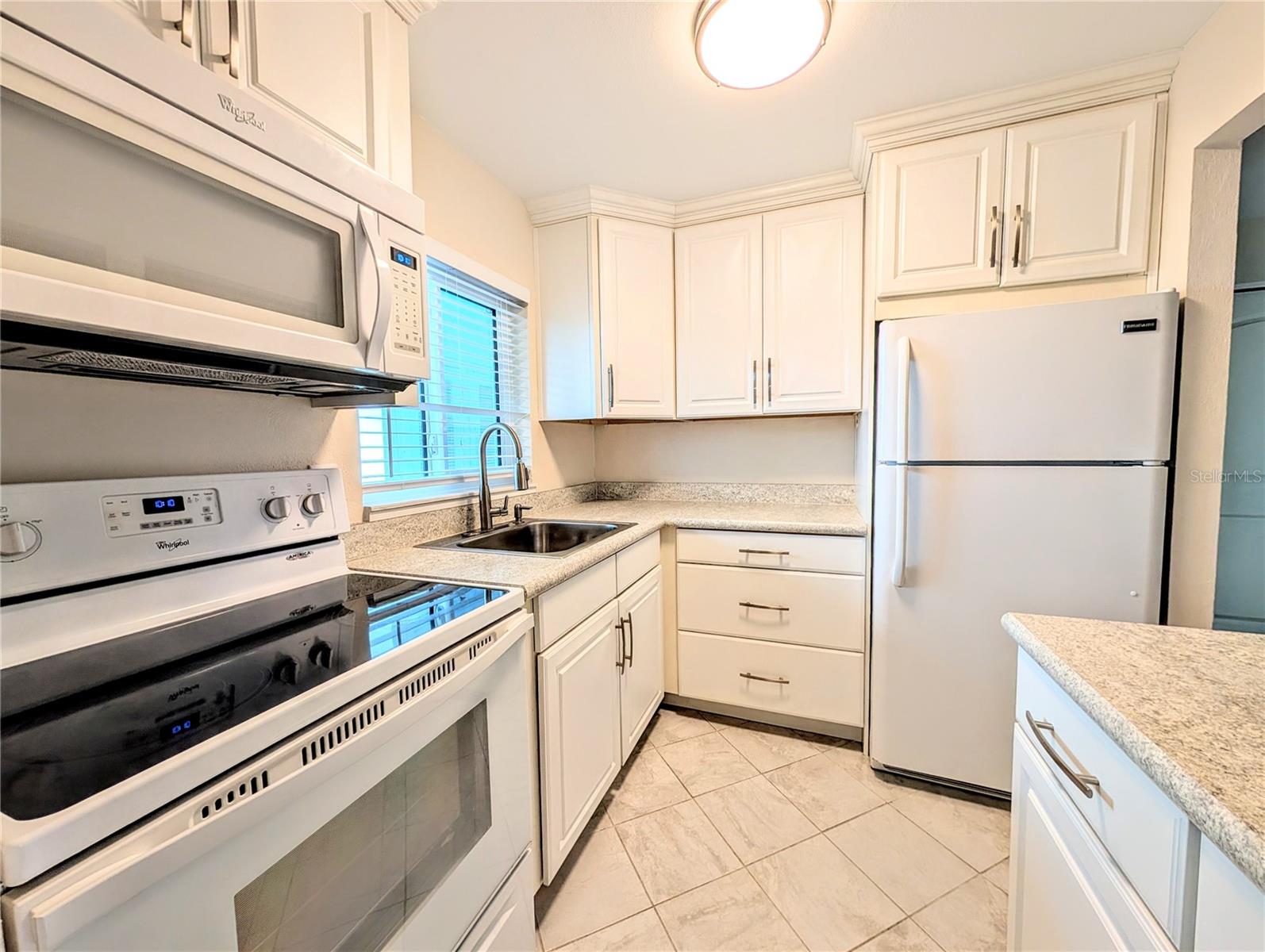 BAYSHORE GARDENS APTS 7 - Residential